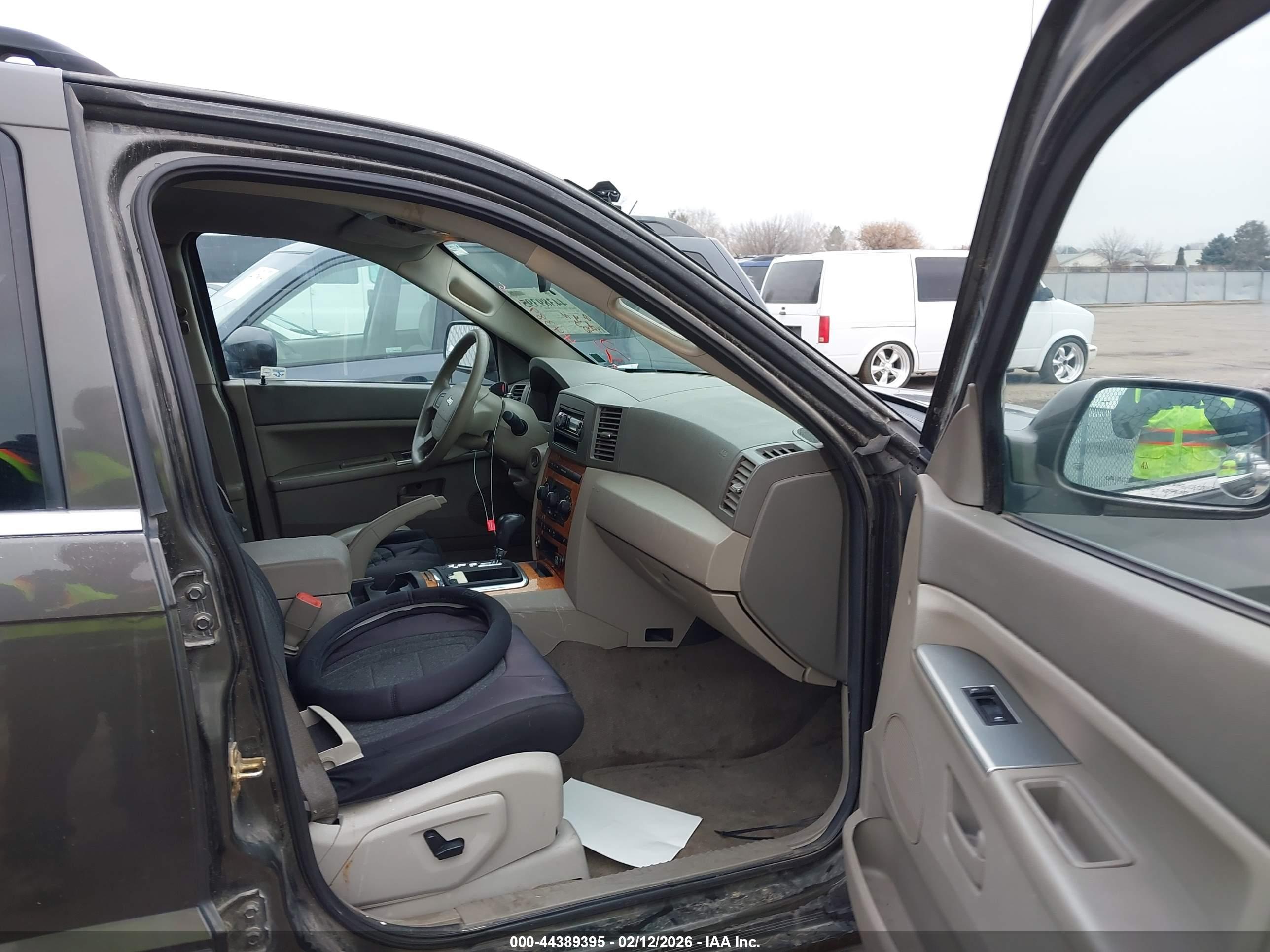 JEEP GRAND image 5