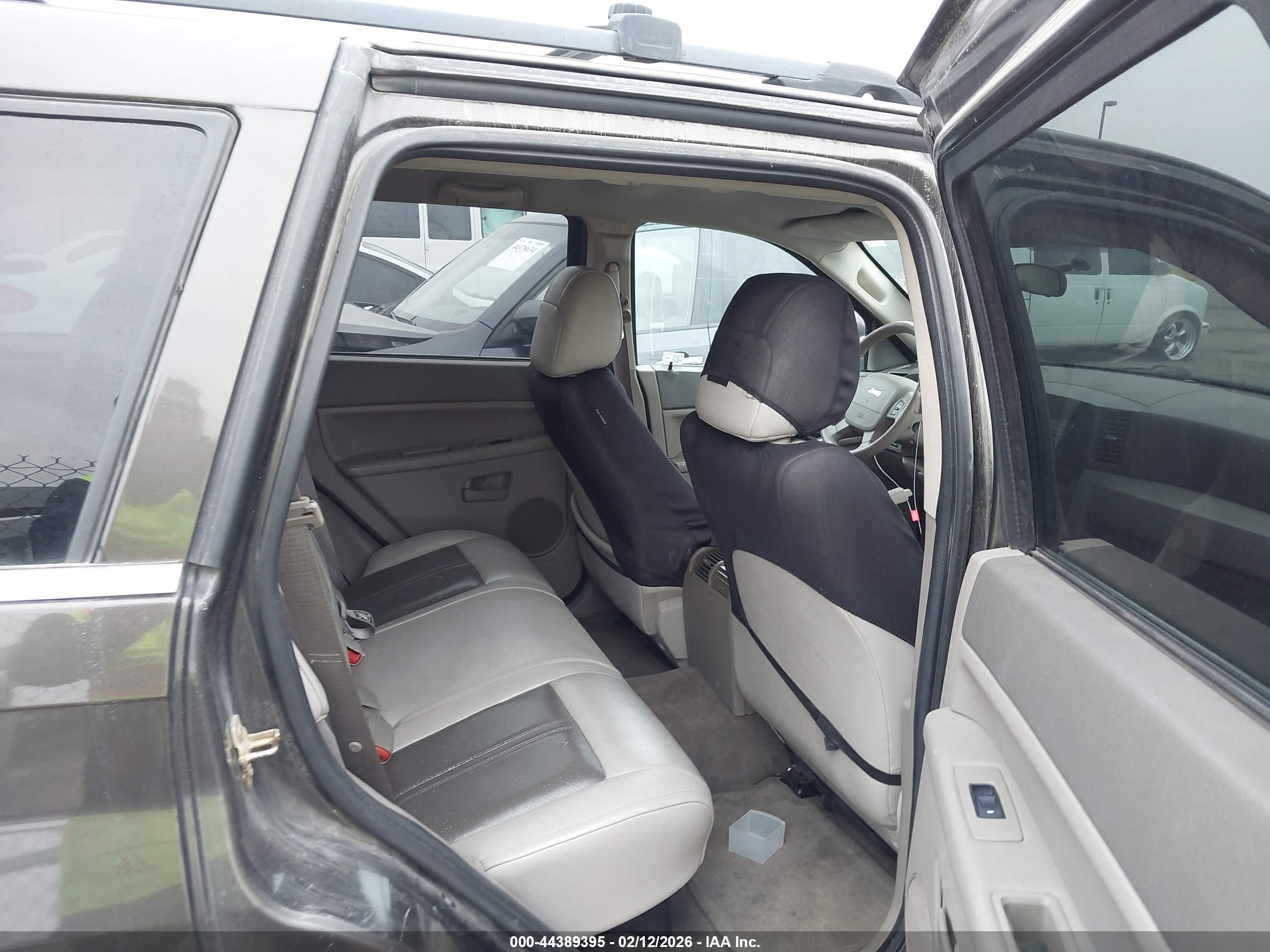 JEEP GRAND image 8