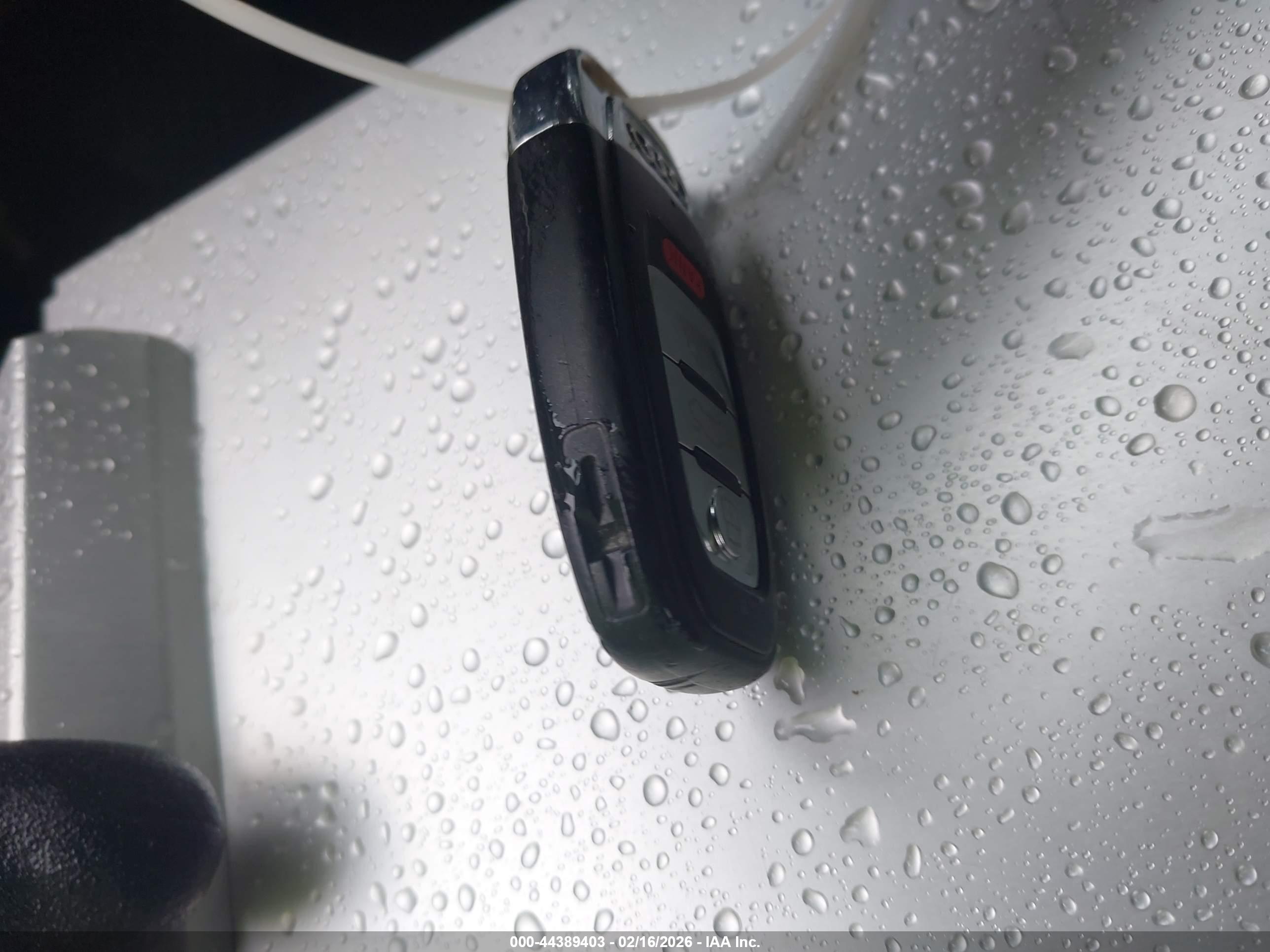 AUDI A4 image 11