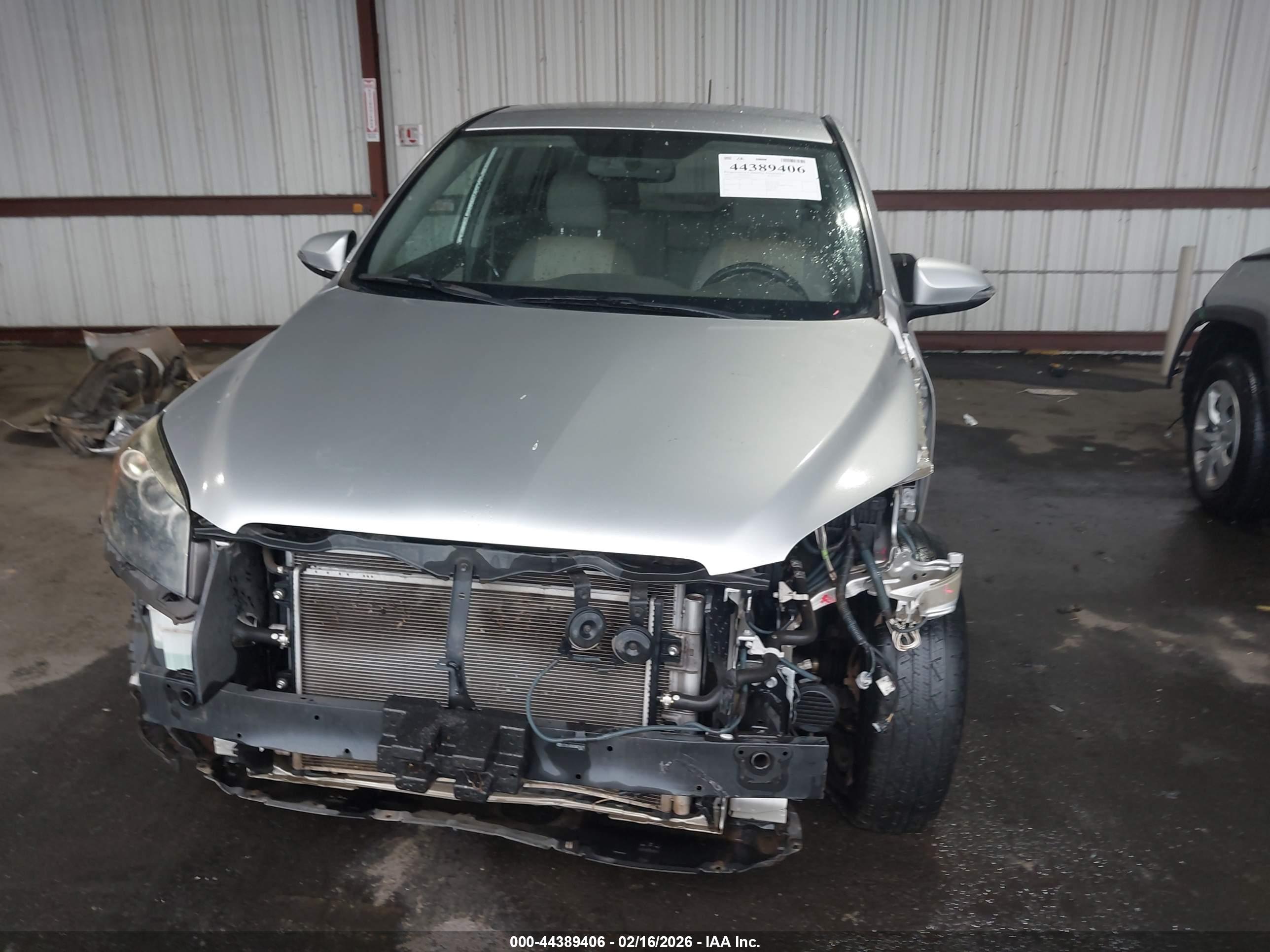 TOYOTA RAV4 image 6