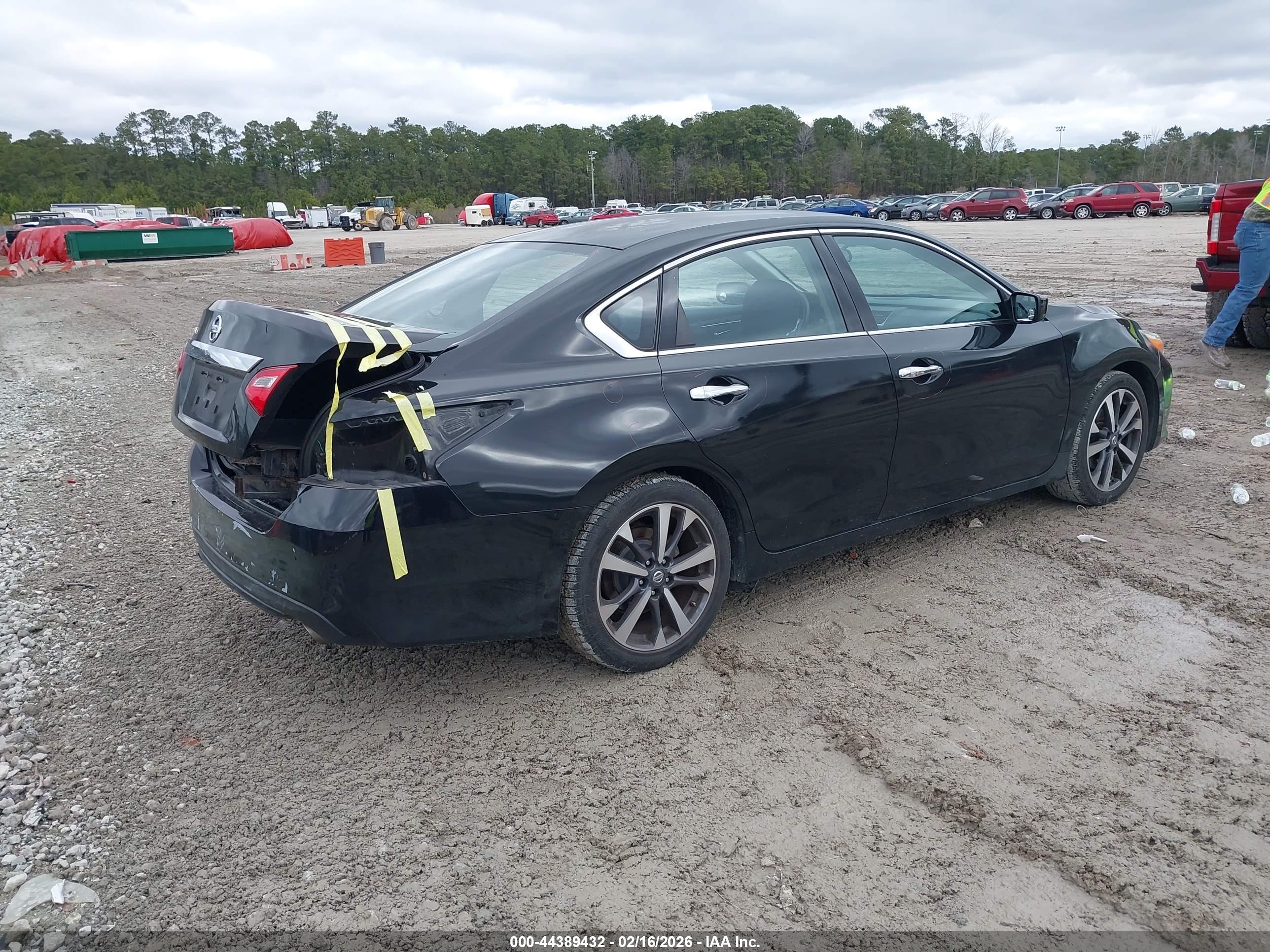 NISSAN ALTIMA image 4