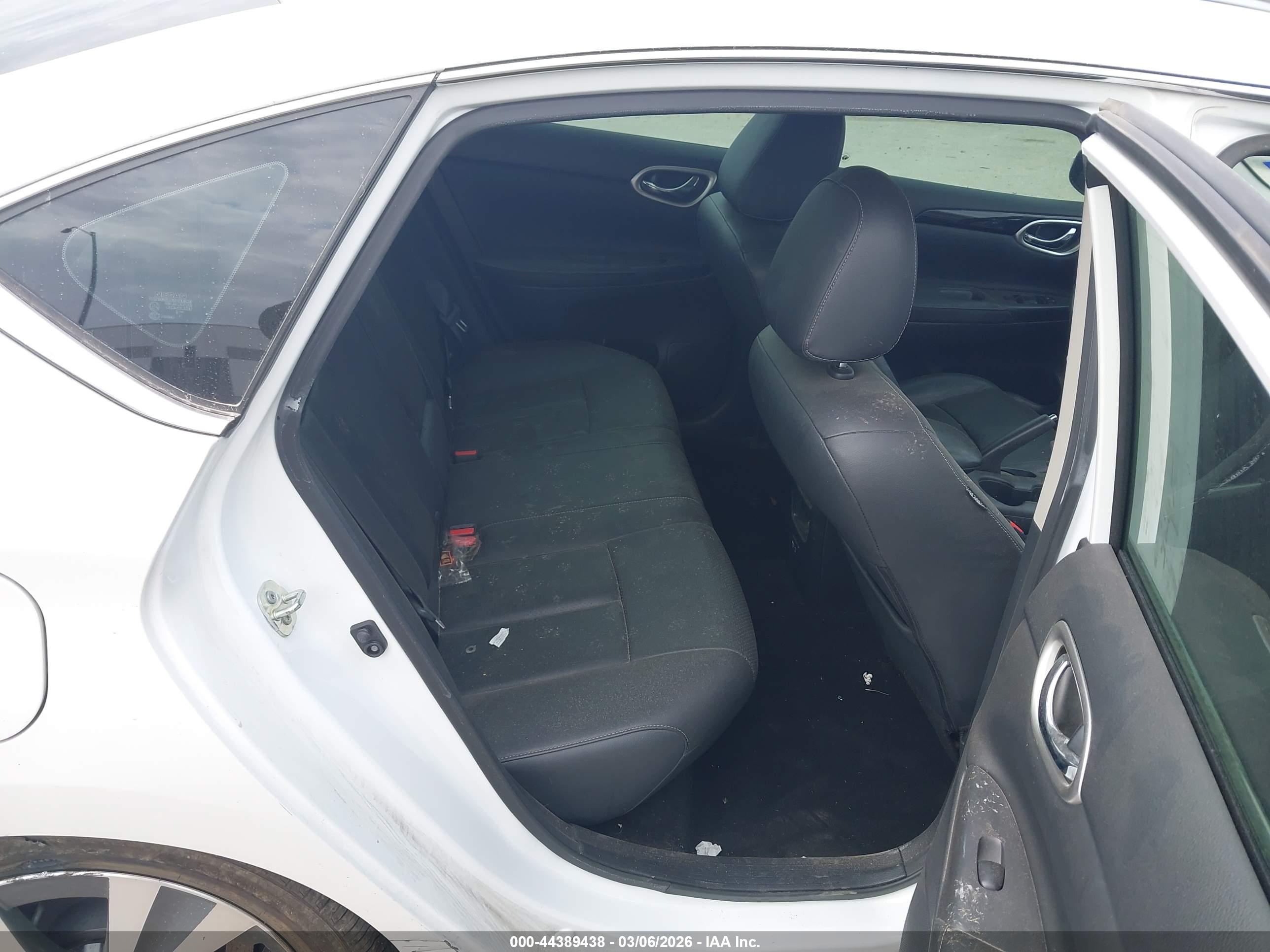 NISSAN SENTRA image 8