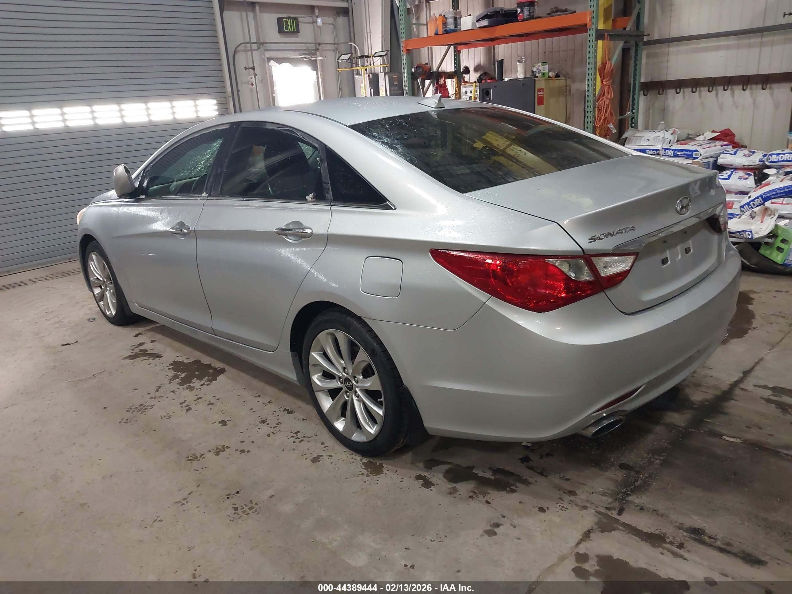 HYUNDAI SONATA image 3