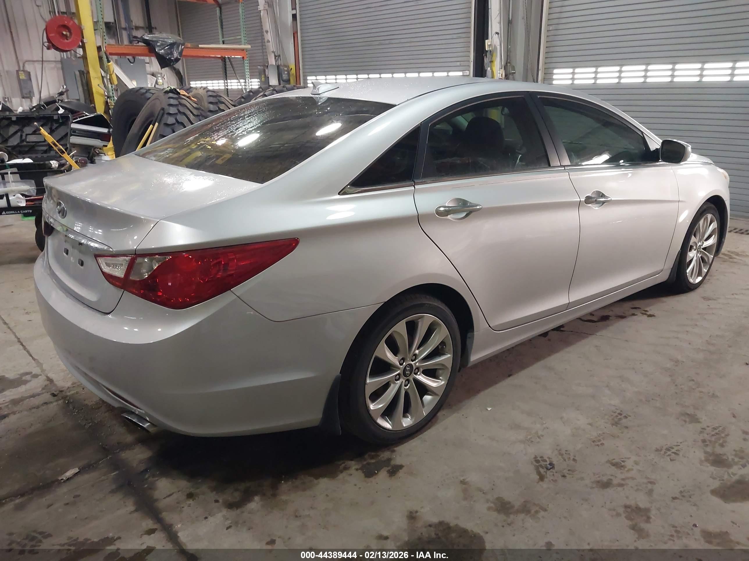 HYUNDAI SONATA image 4