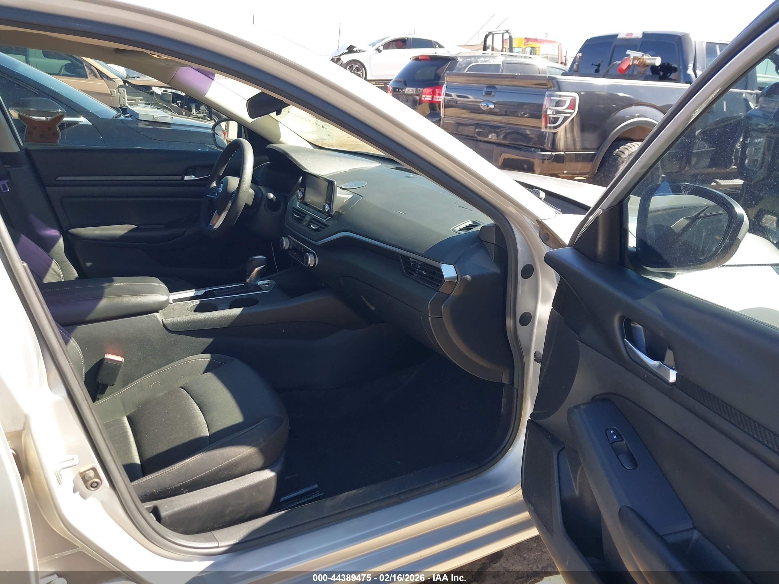NISSAN ALTIMA image 5