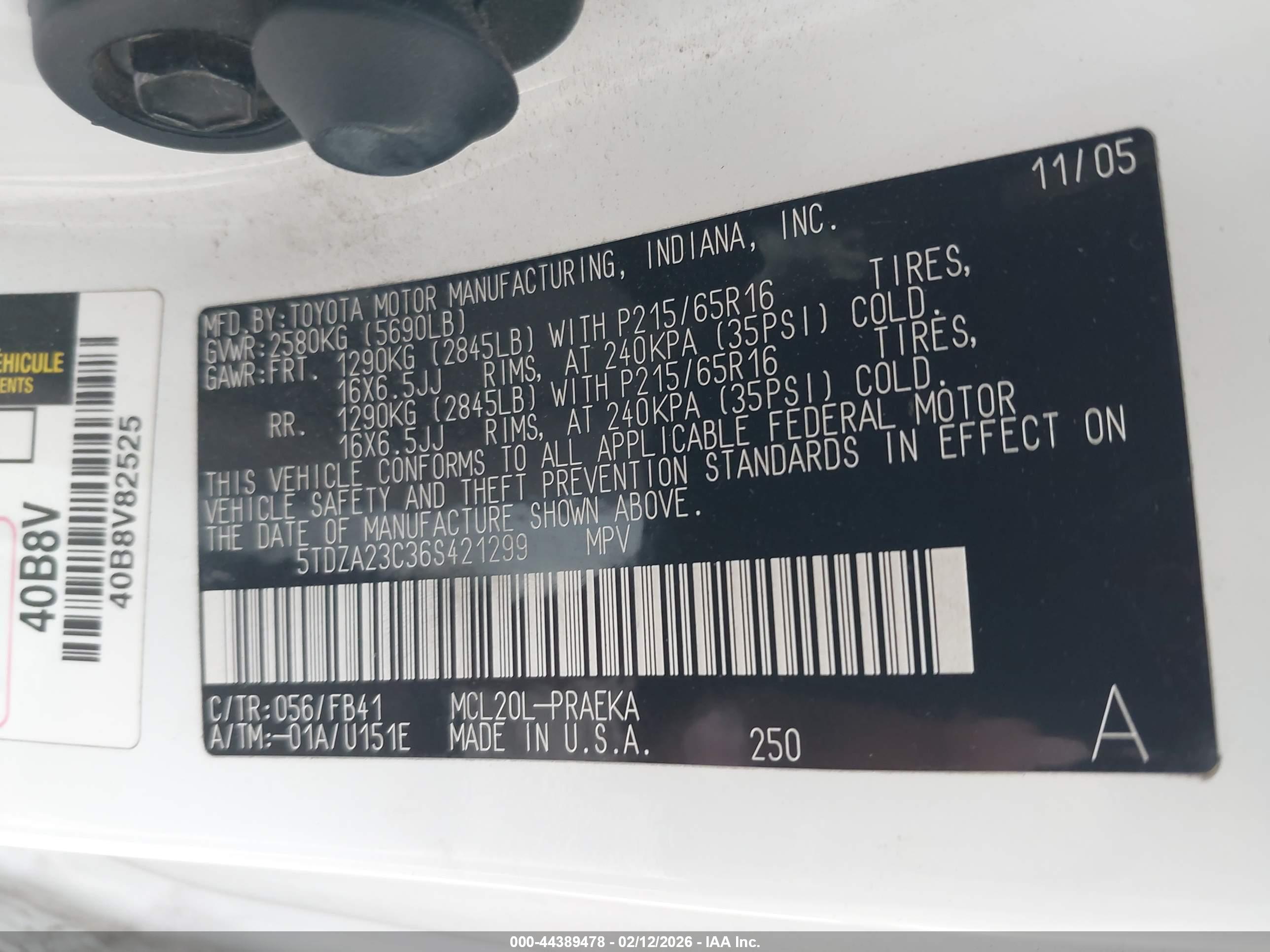 TOYOTA SIENNA image 9