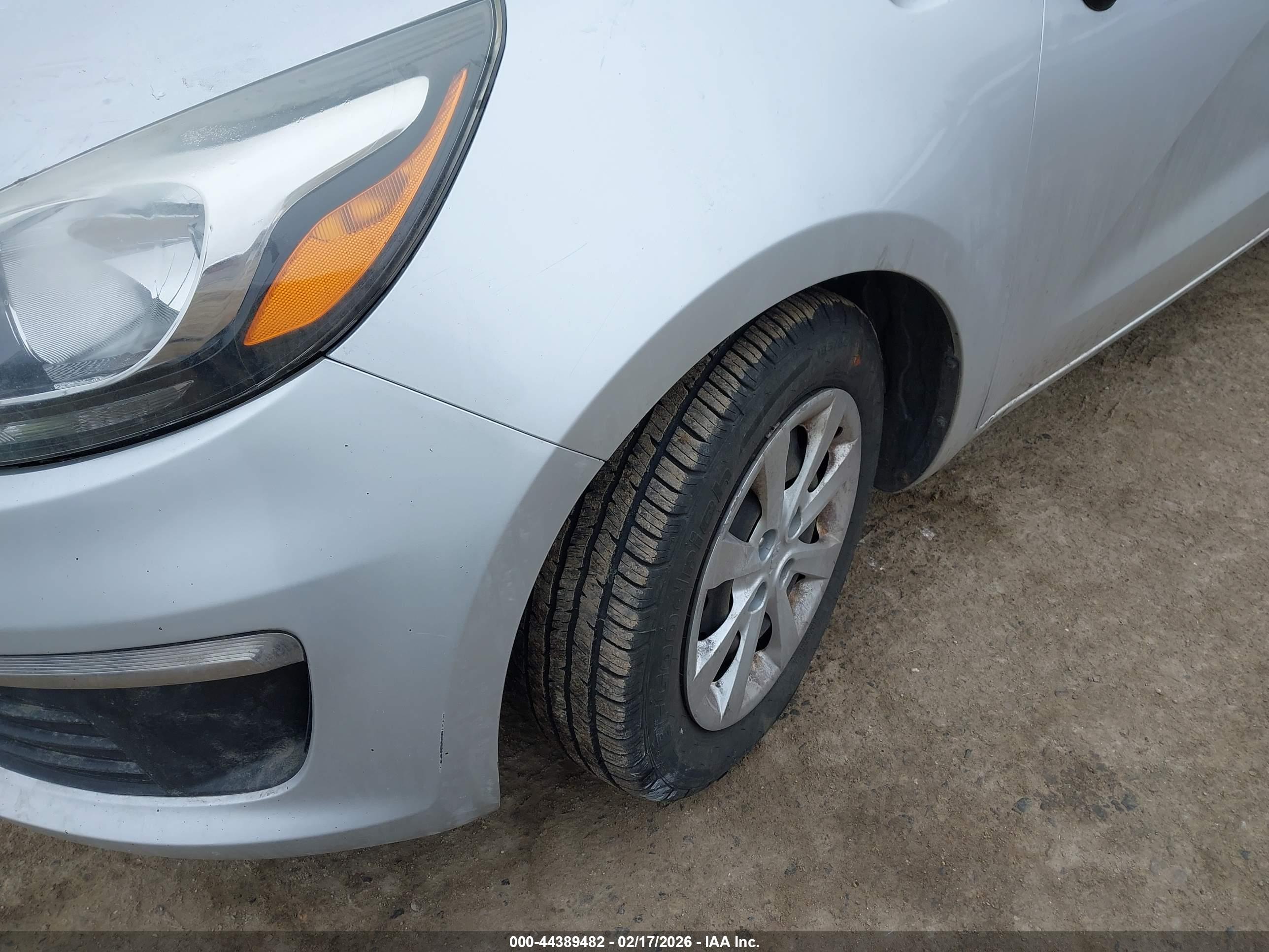 KIA RIO image 6
