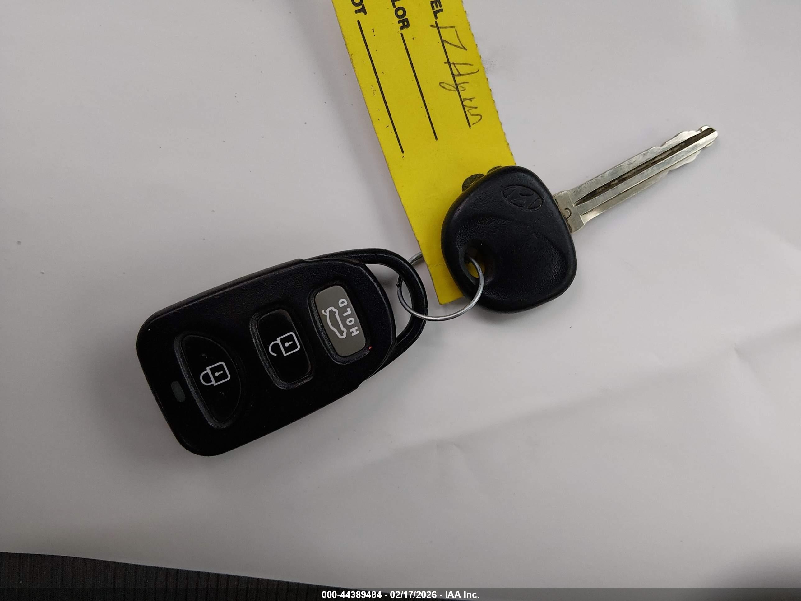 HYUNDAI ELANTRA image 11