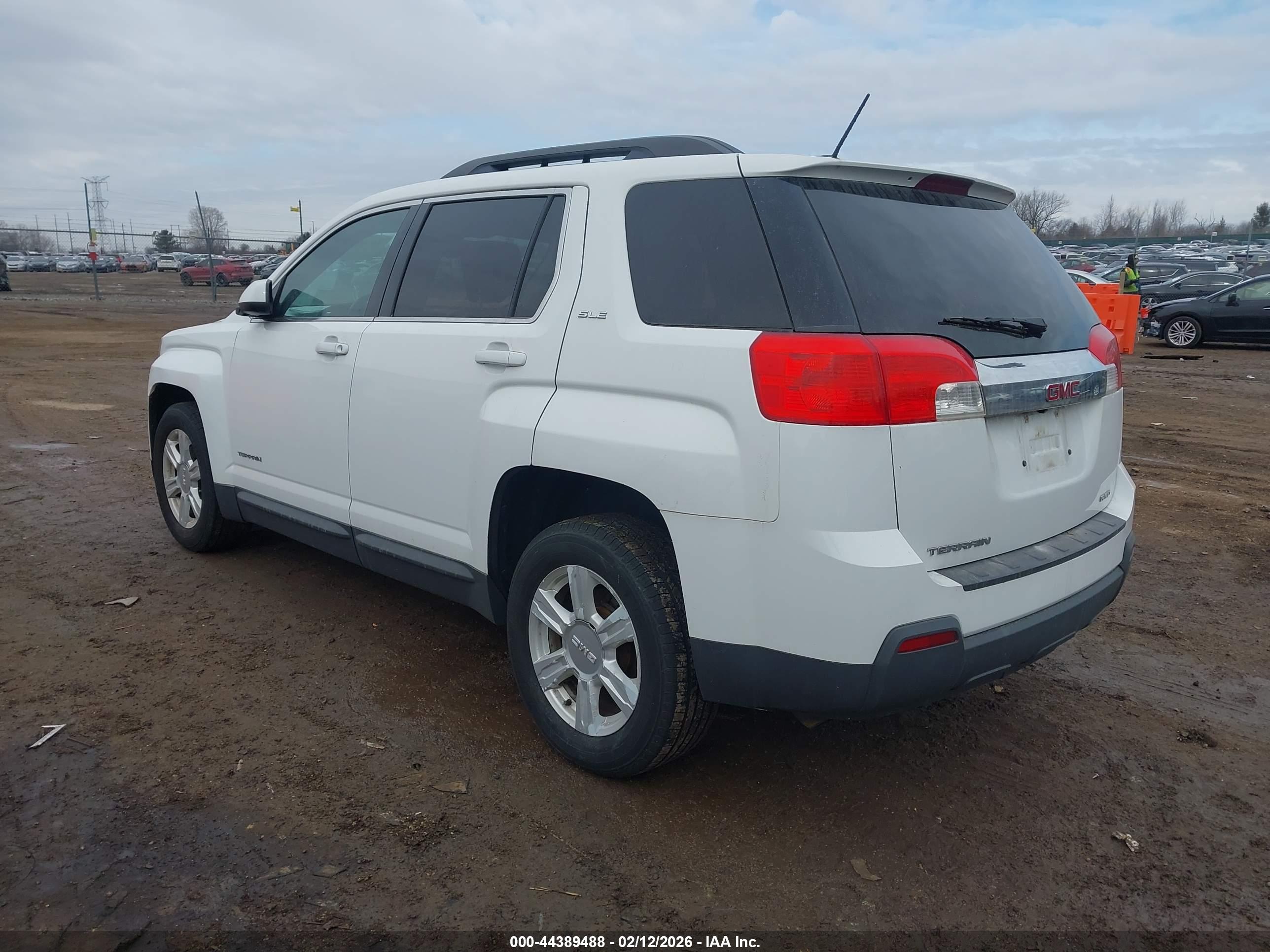 GMC TERRAIN image 3