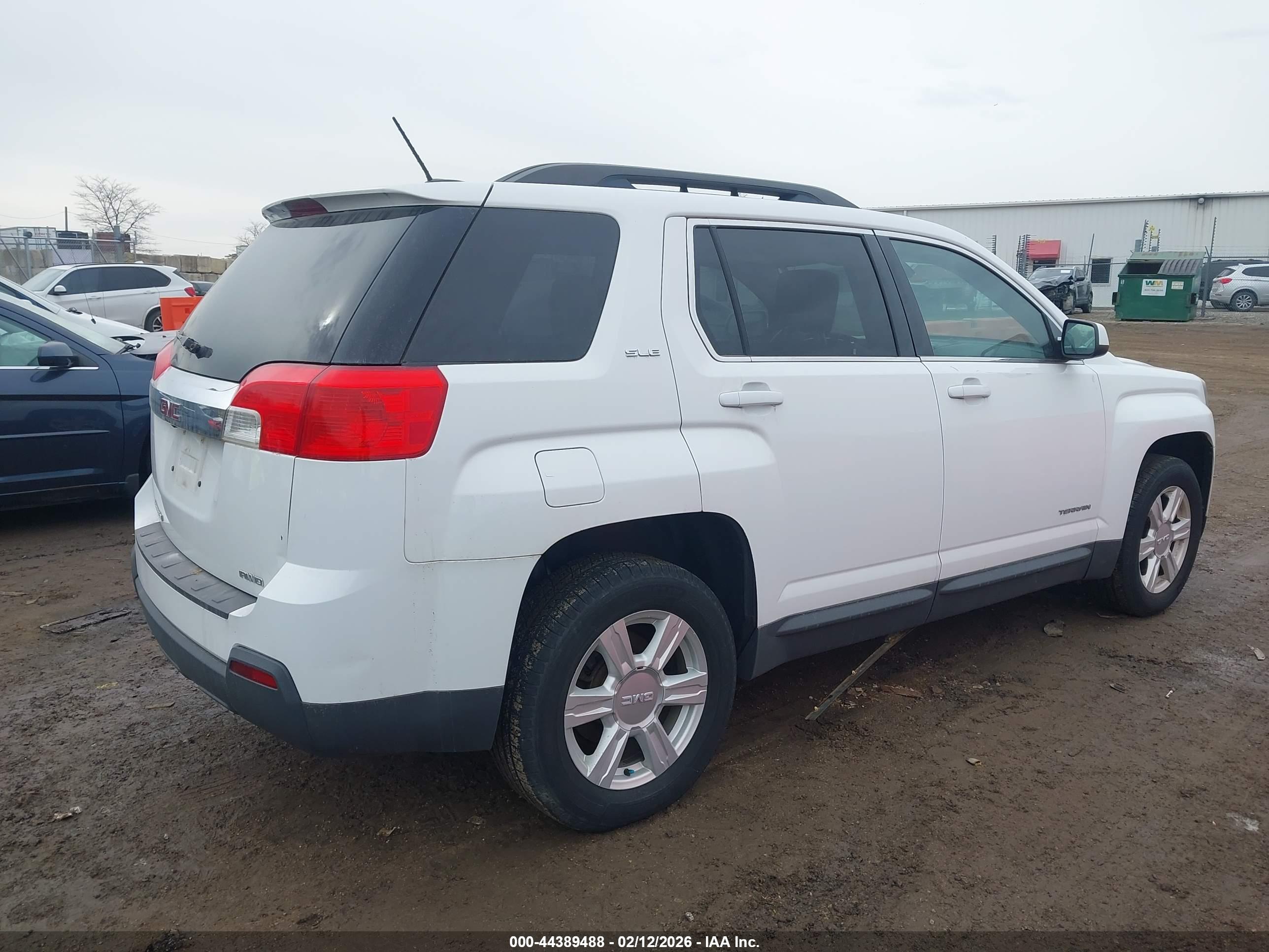 GMC TERRAIN image 4