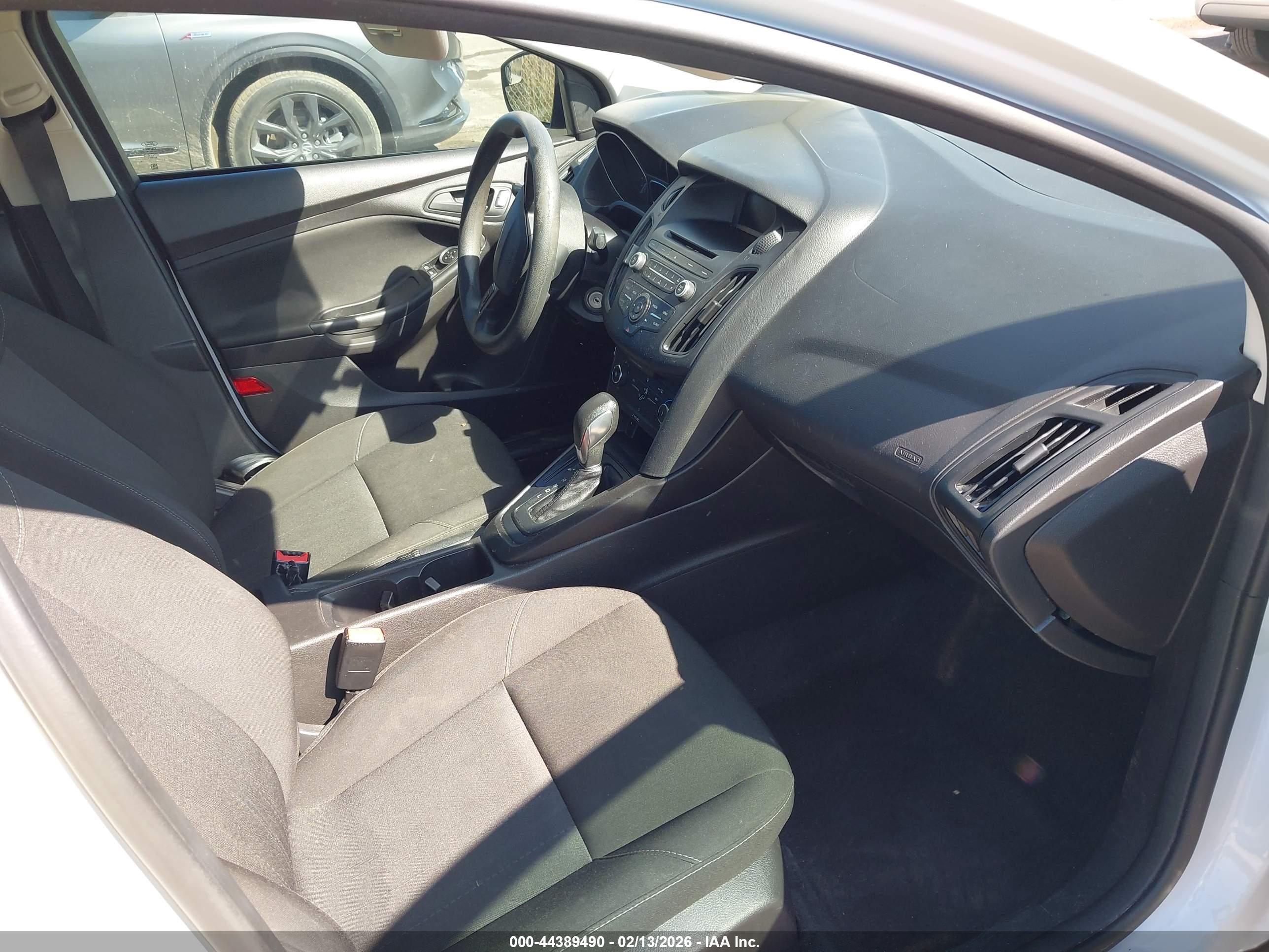 FORD FOCUS image 5