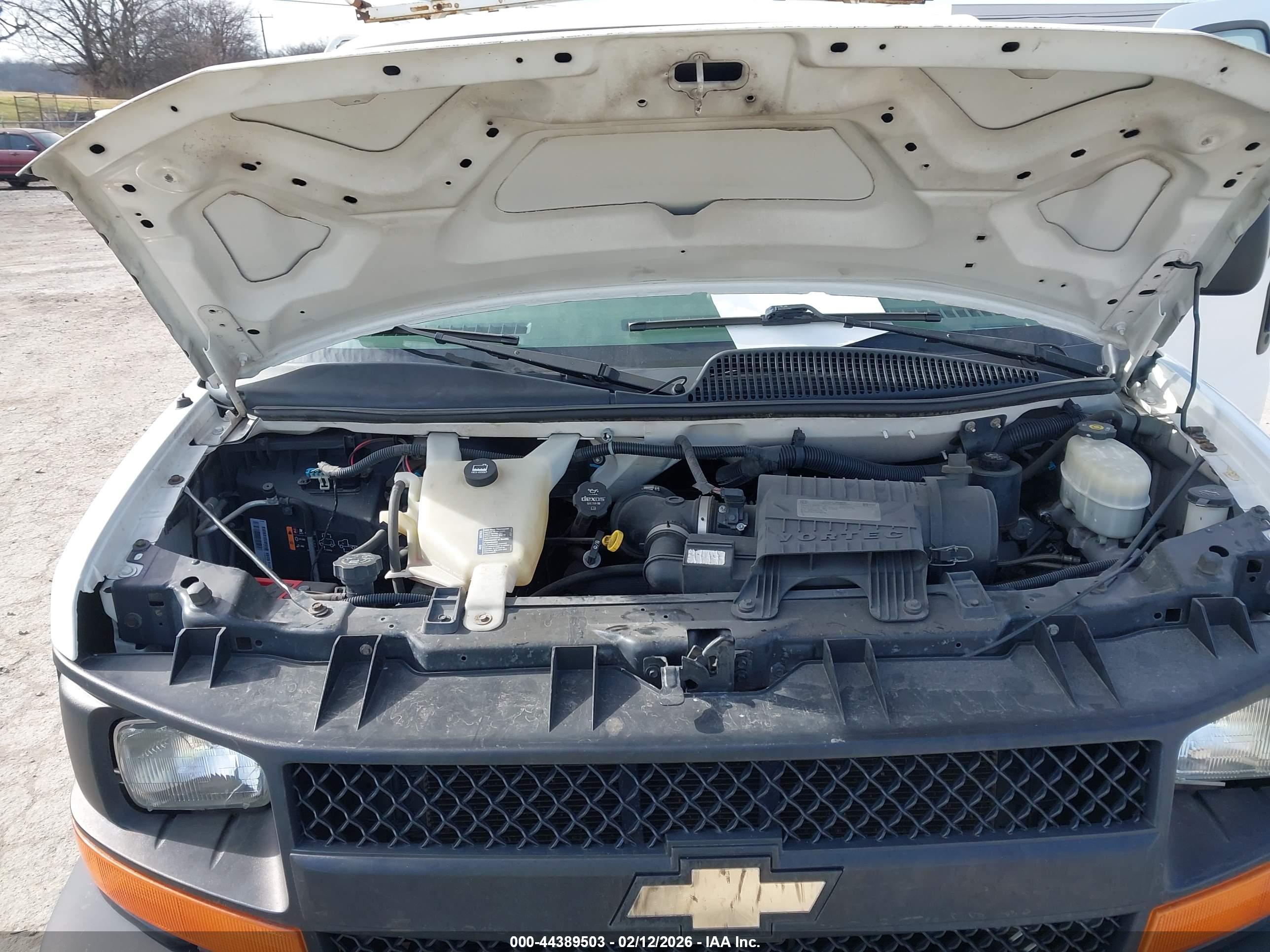 CHEVROLET EXPRESS image 10