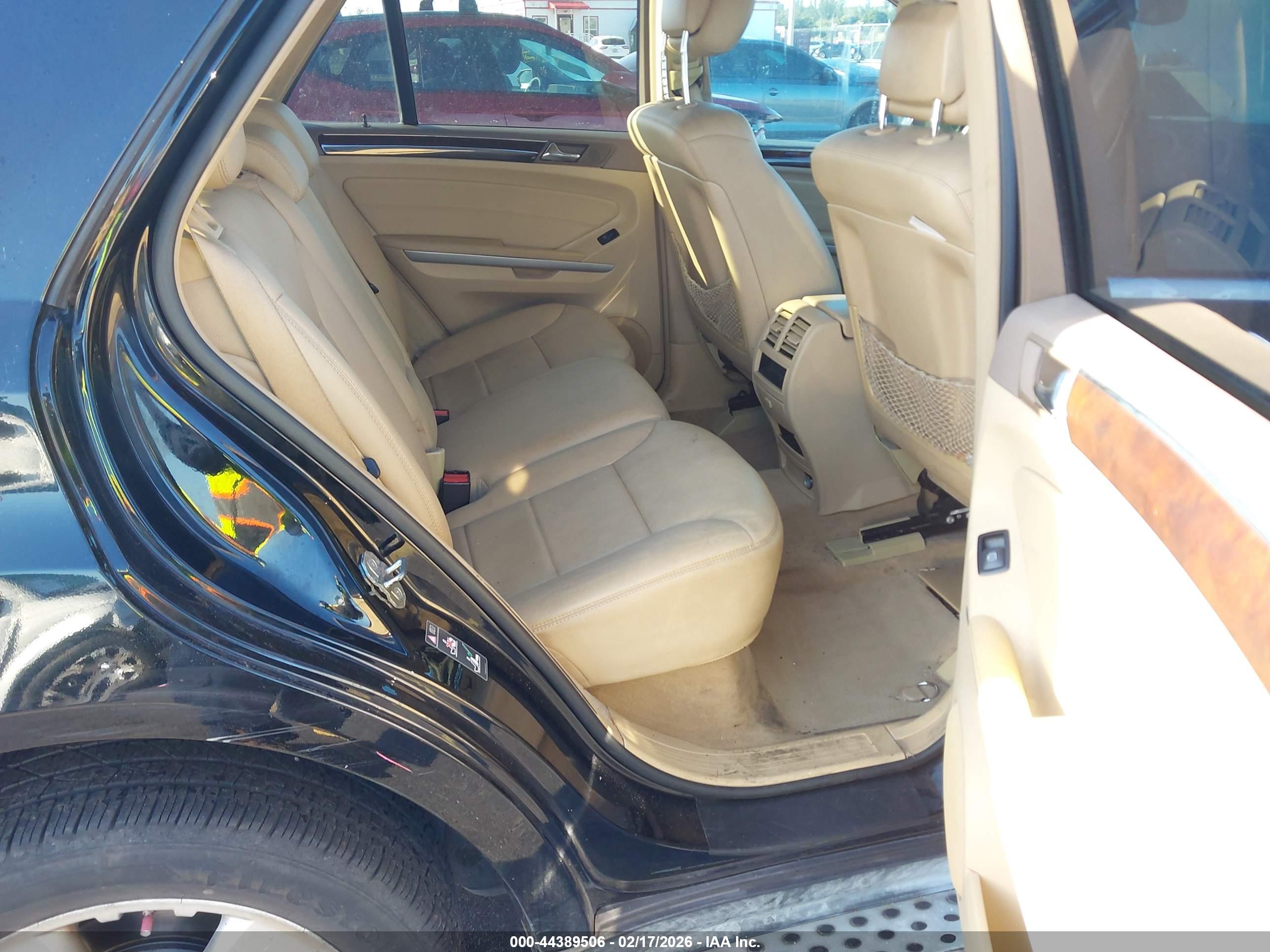 MERCEDES-BENZ ML image 8