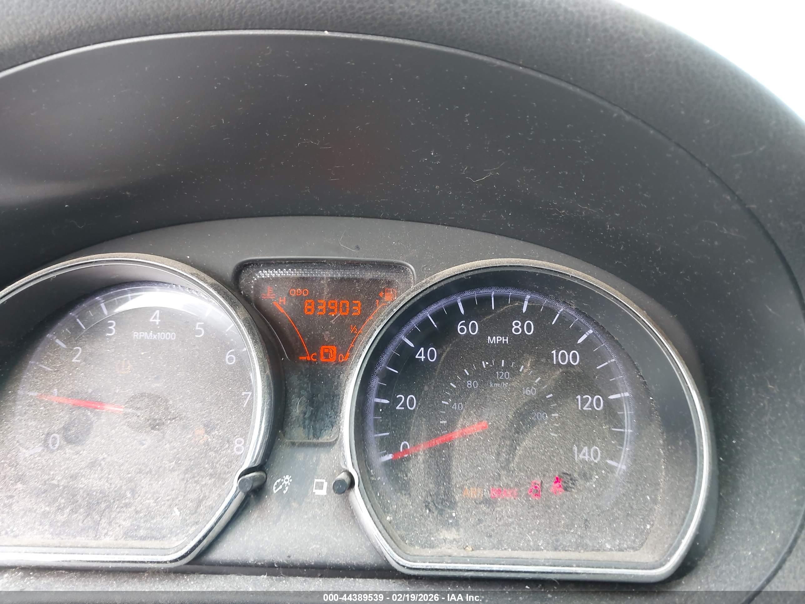NISSAN VERSA image 7