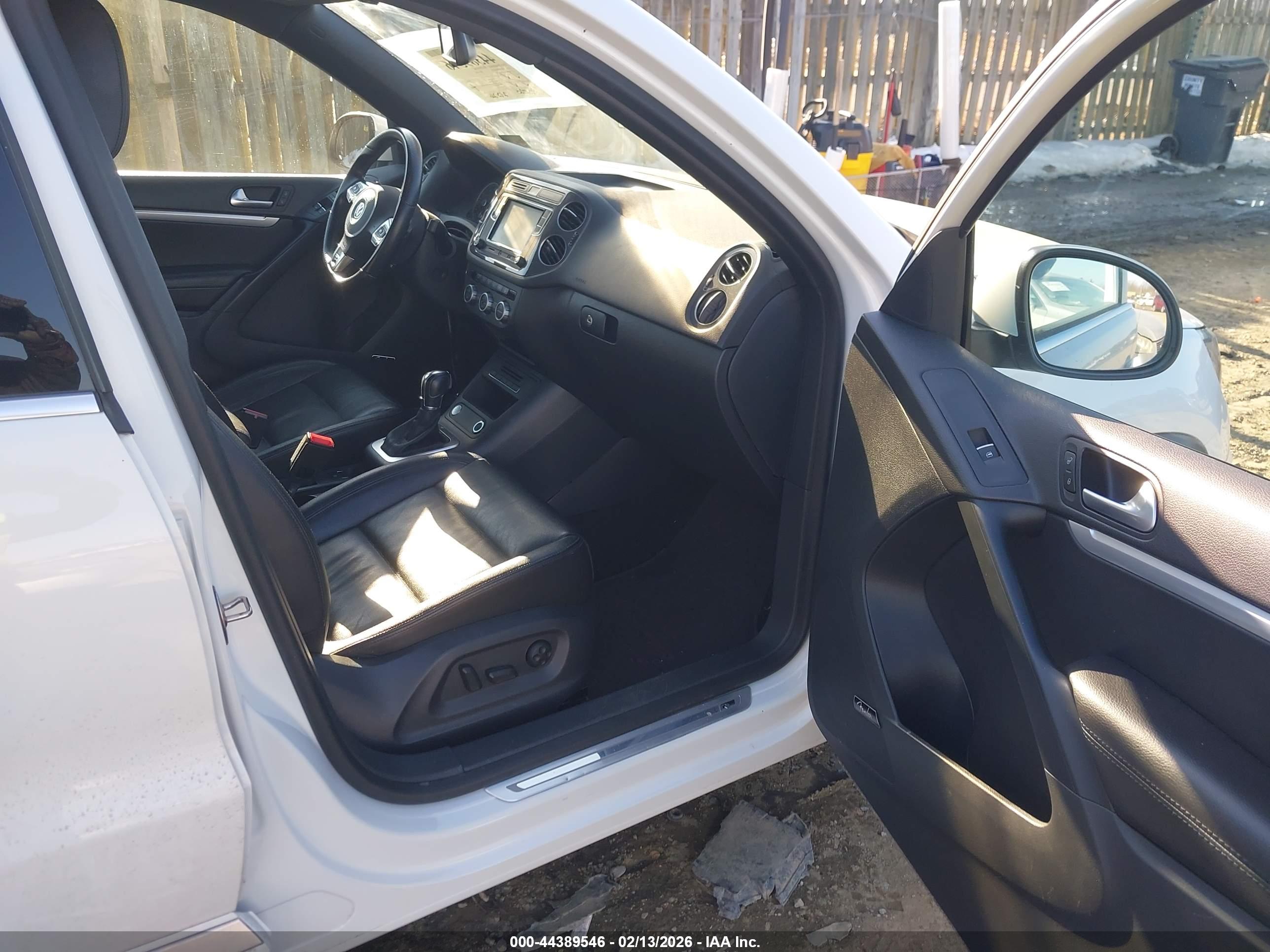 VOLKSWAGEN TIGUAN image 5