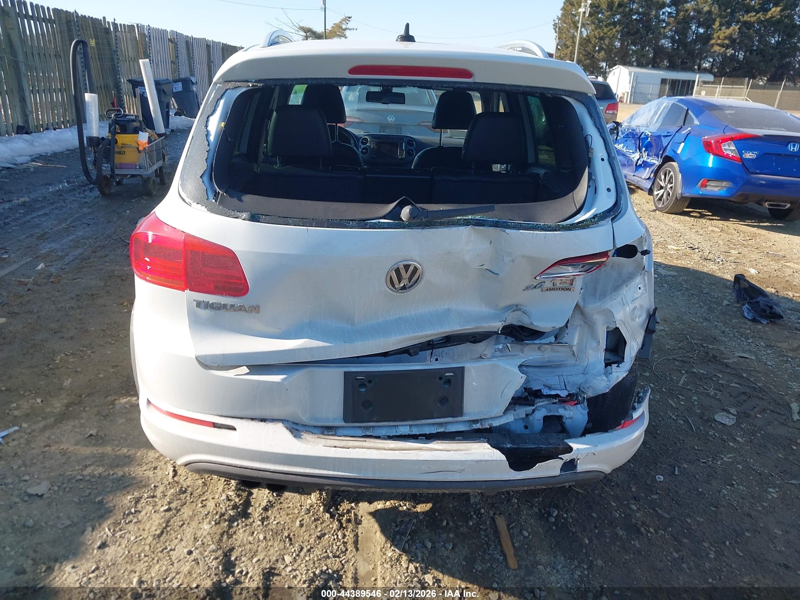 VOLKSWAGEN TIGUAN image 6