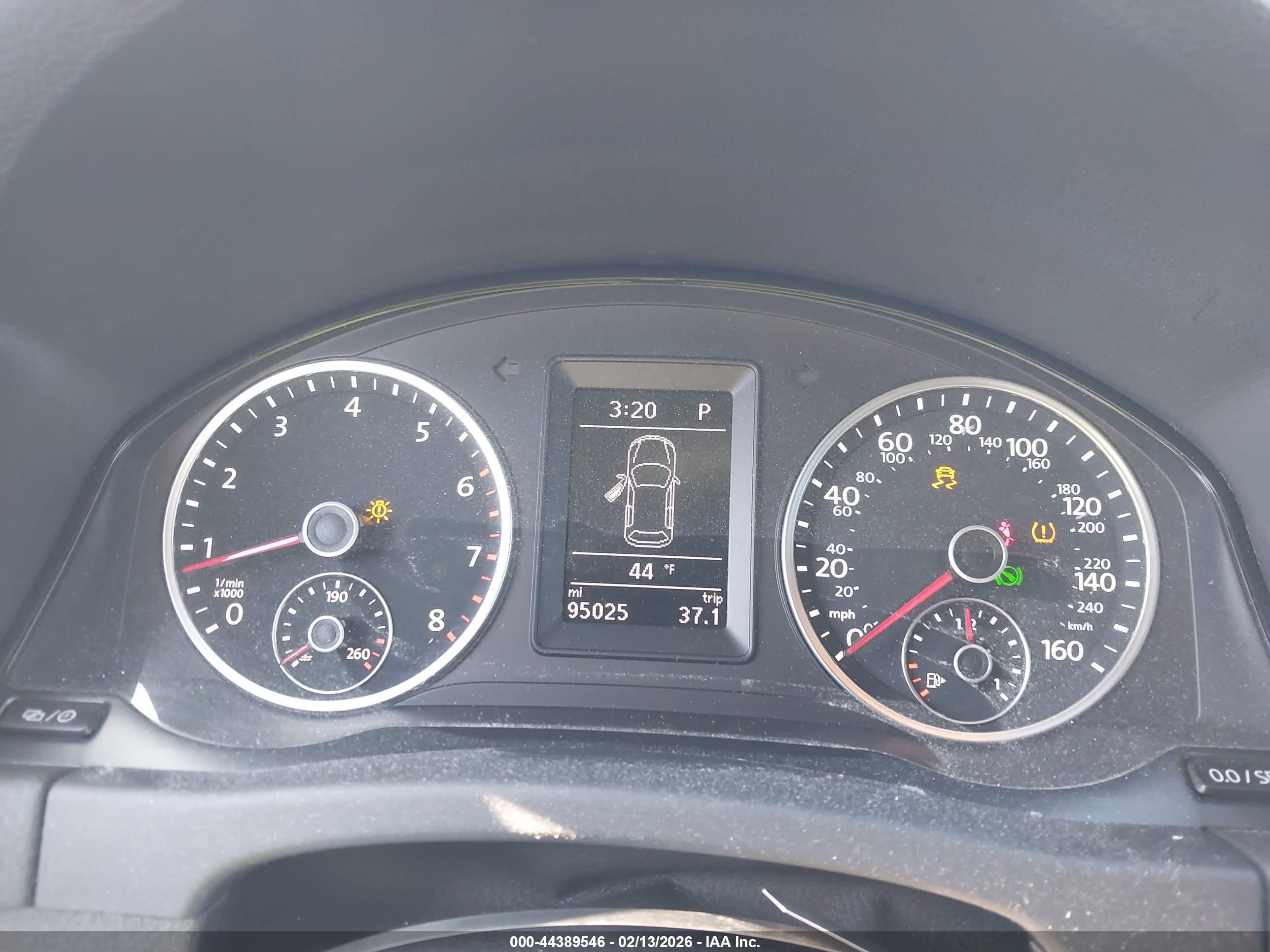 VOLKSWAGEN TIGUAN image 7