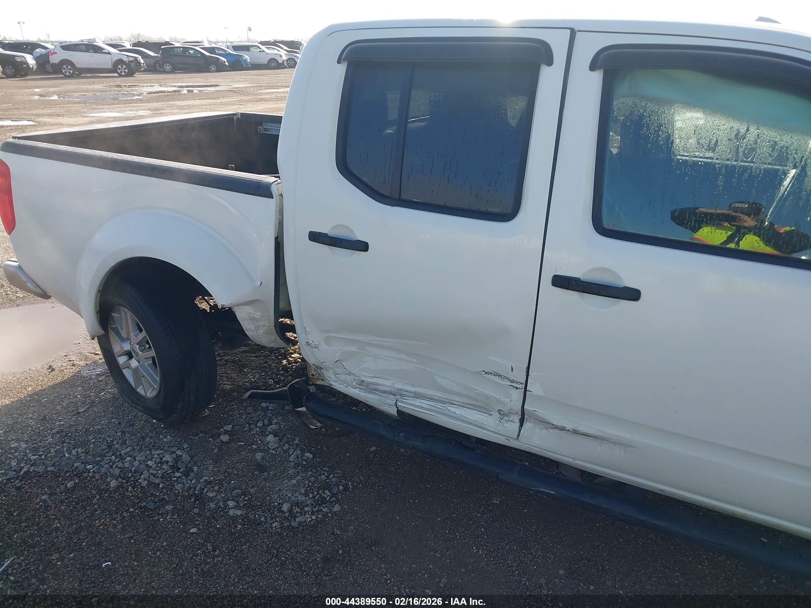 NISSAN FRONTIER image 6