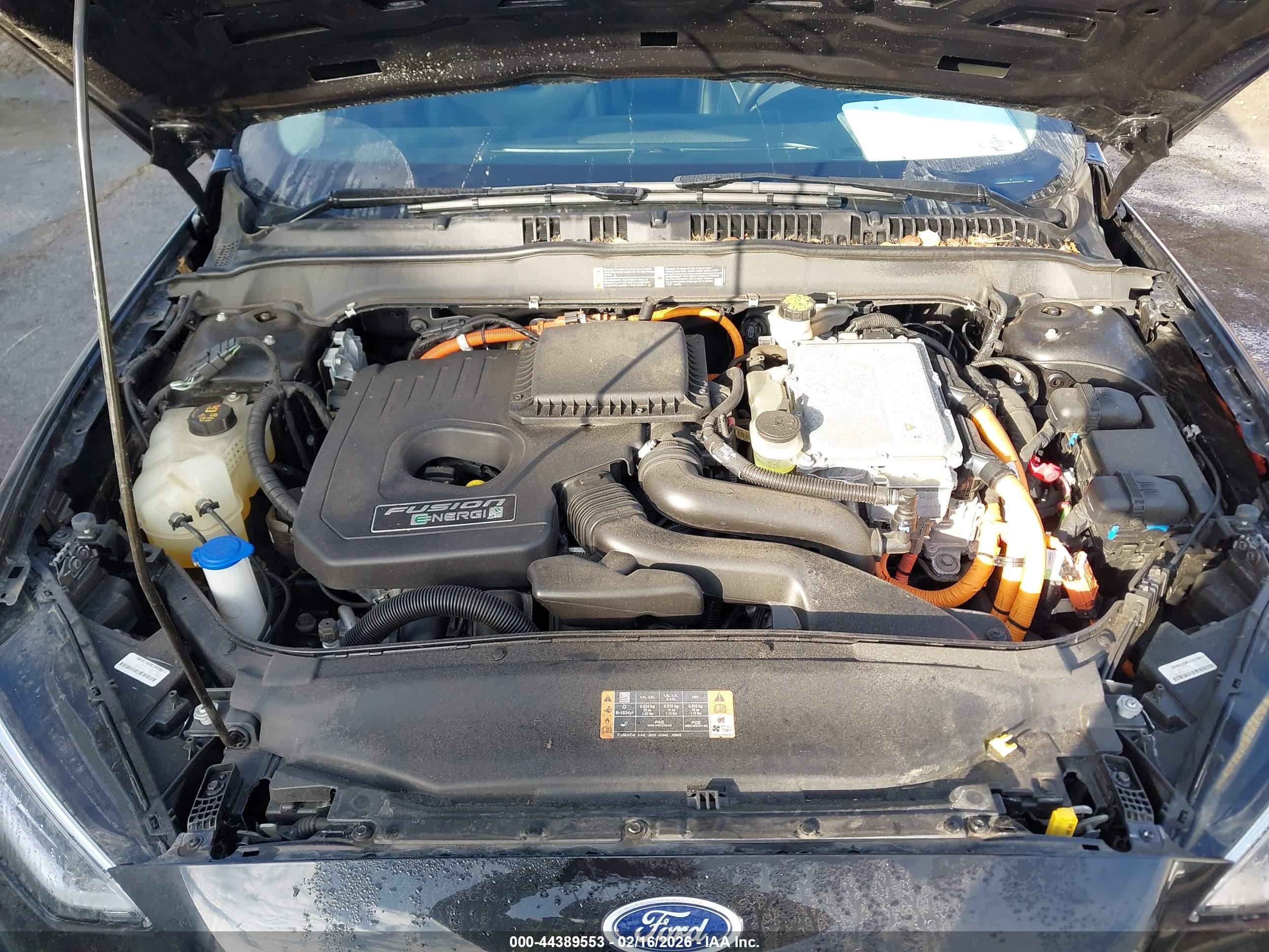 FORD FUSION image 10