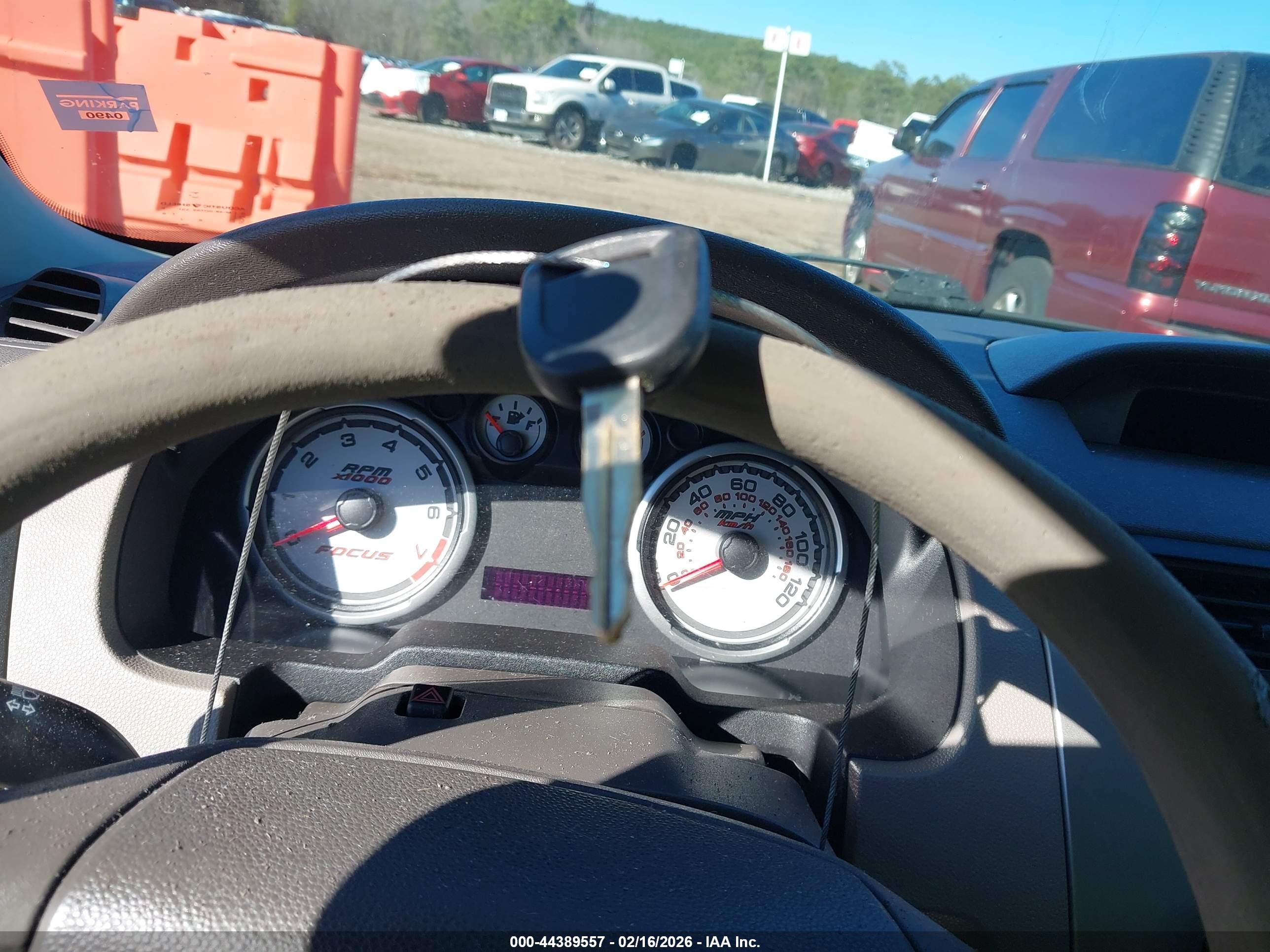 FORD FOCUS image 11