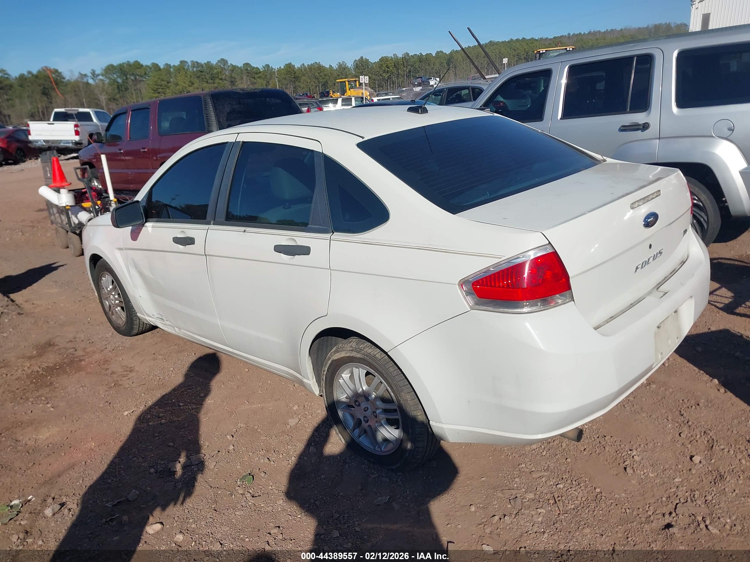 FORD FOCUS image 3