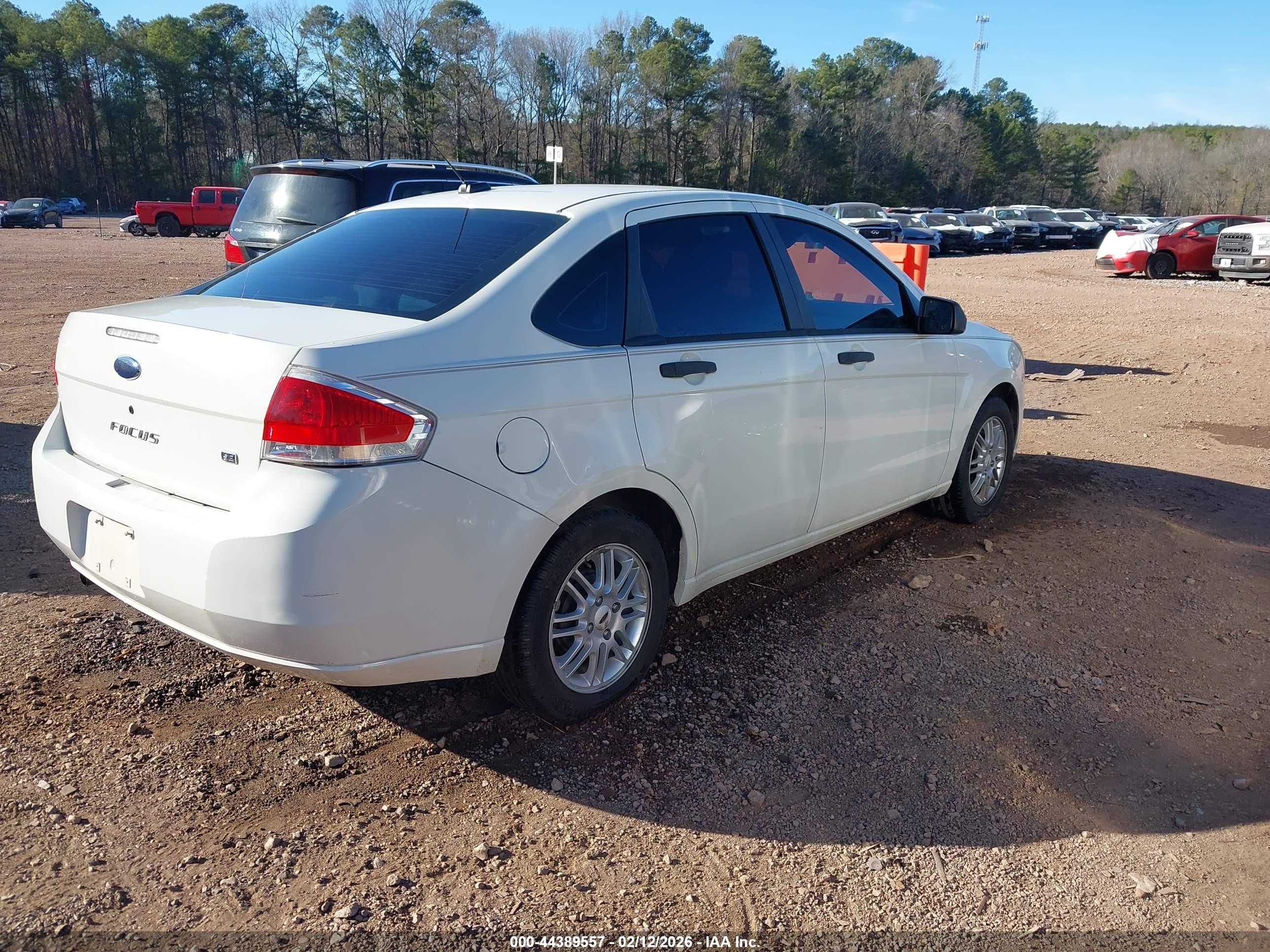 FORD FOCUS image 4