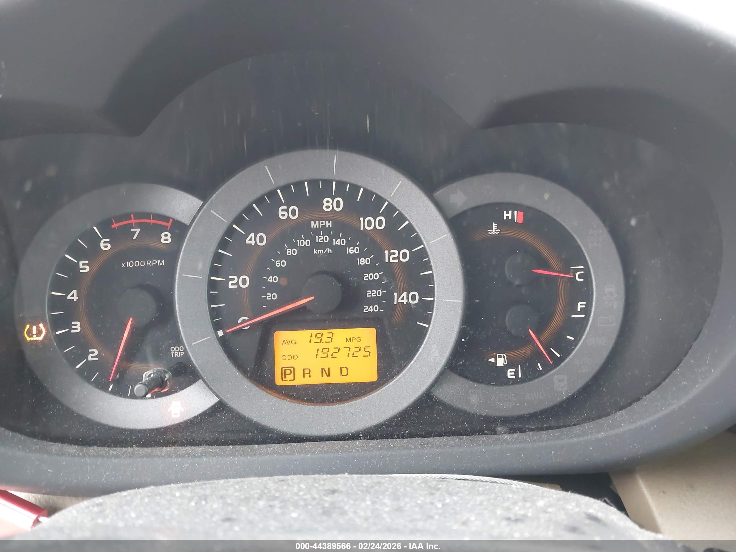 TOYOTA RAV4 image 7