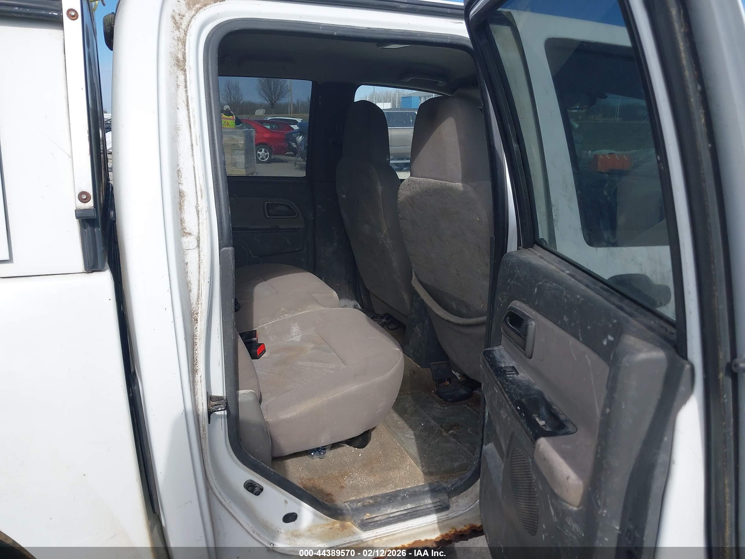 CHEVROLET COLORADO image 8