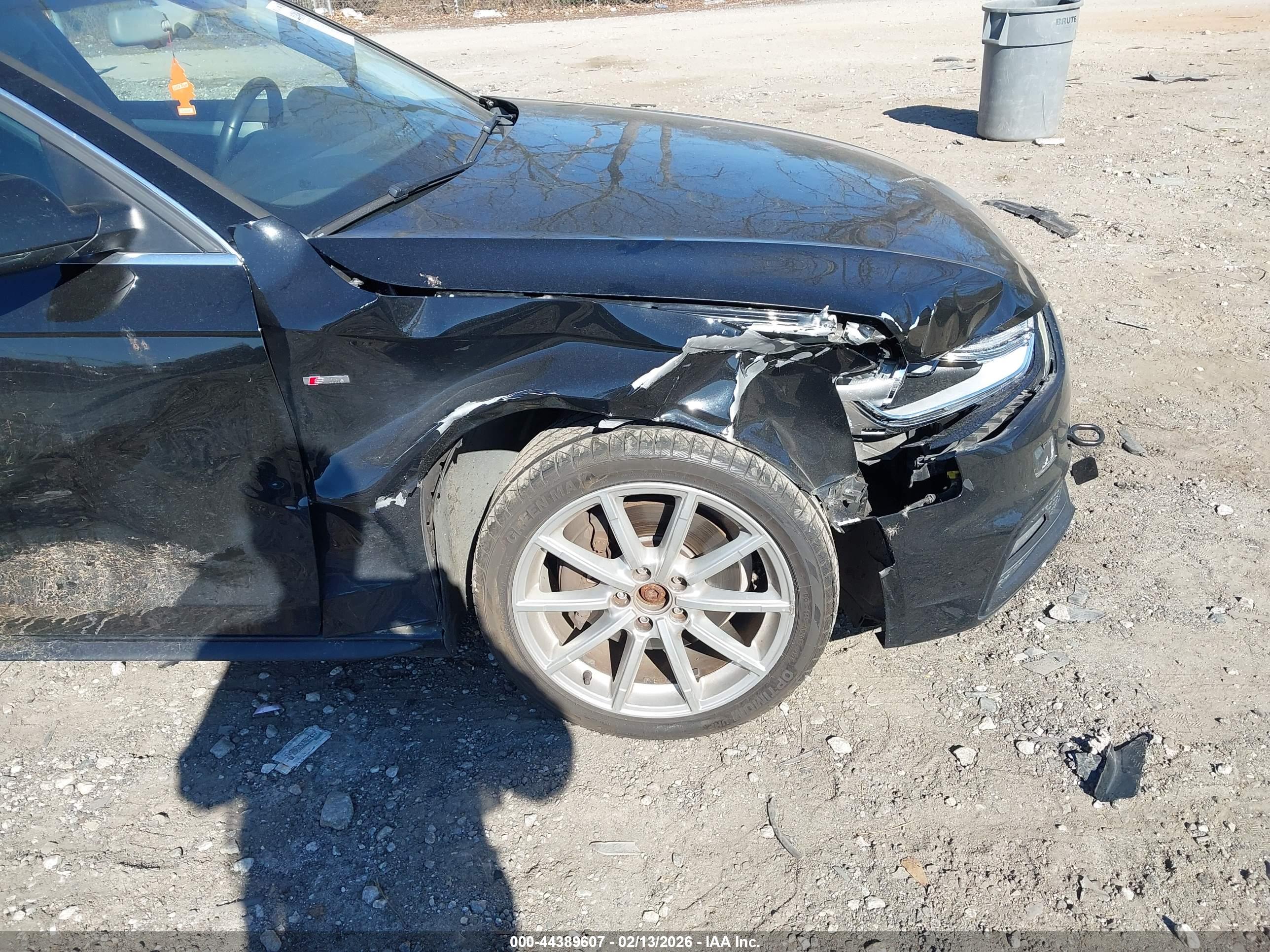 AUDI A4 image 6