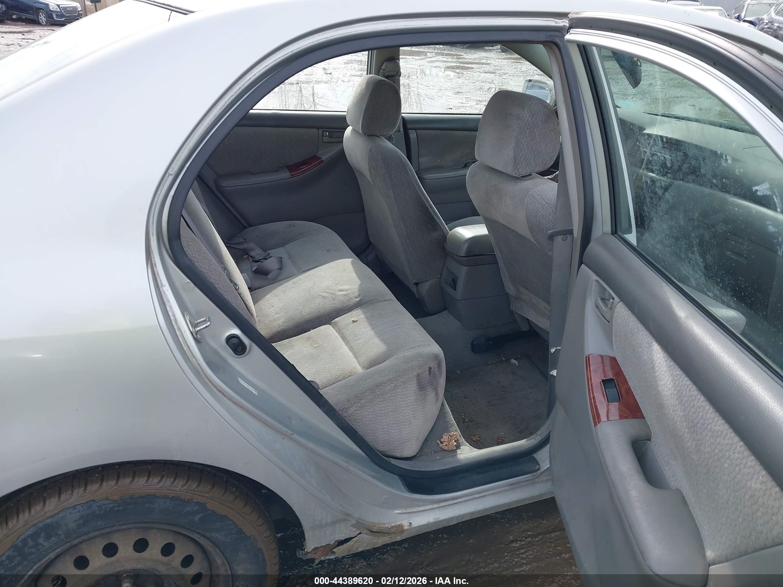 TOYOTA COROLLA image 8