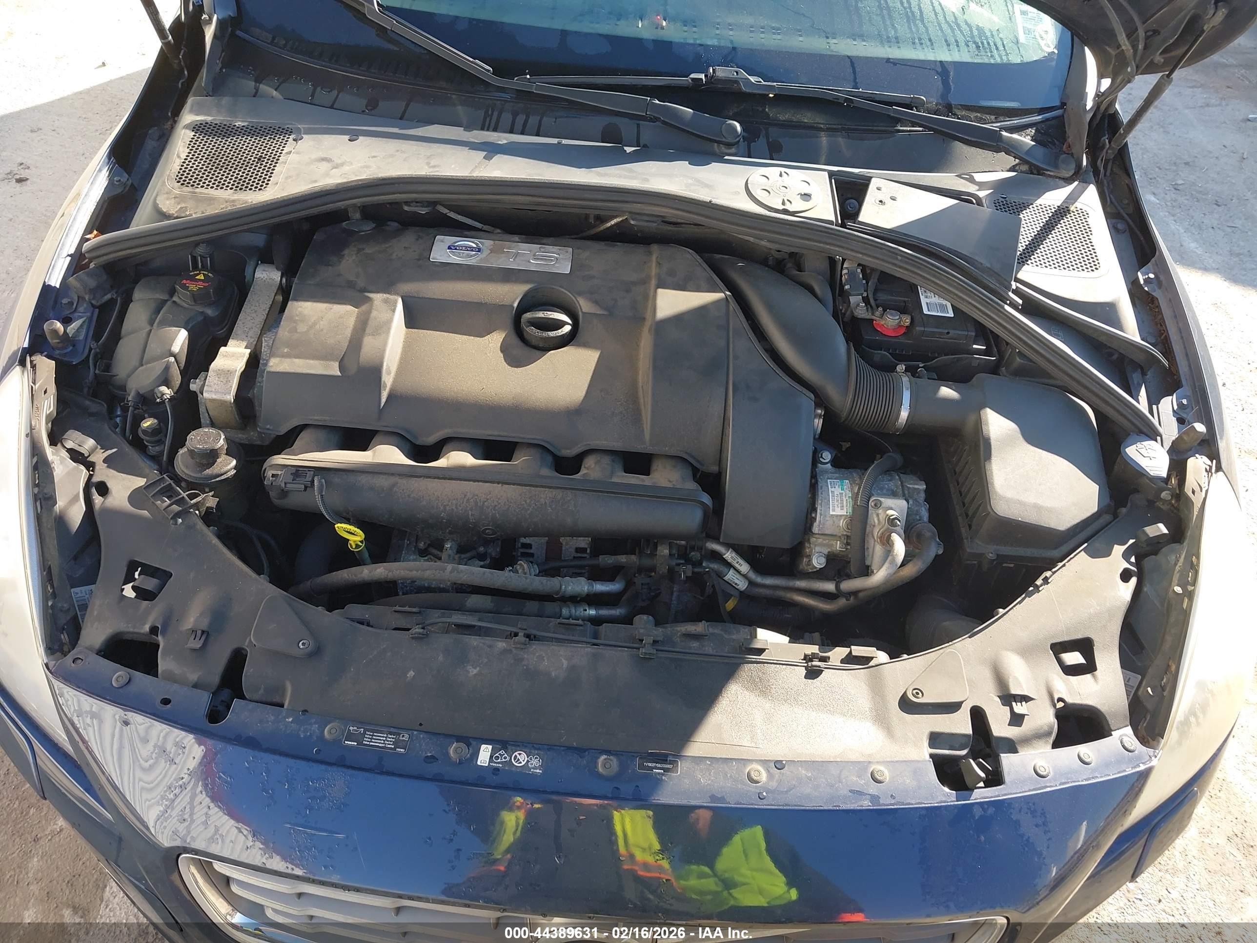 VOLVO S60 image 10