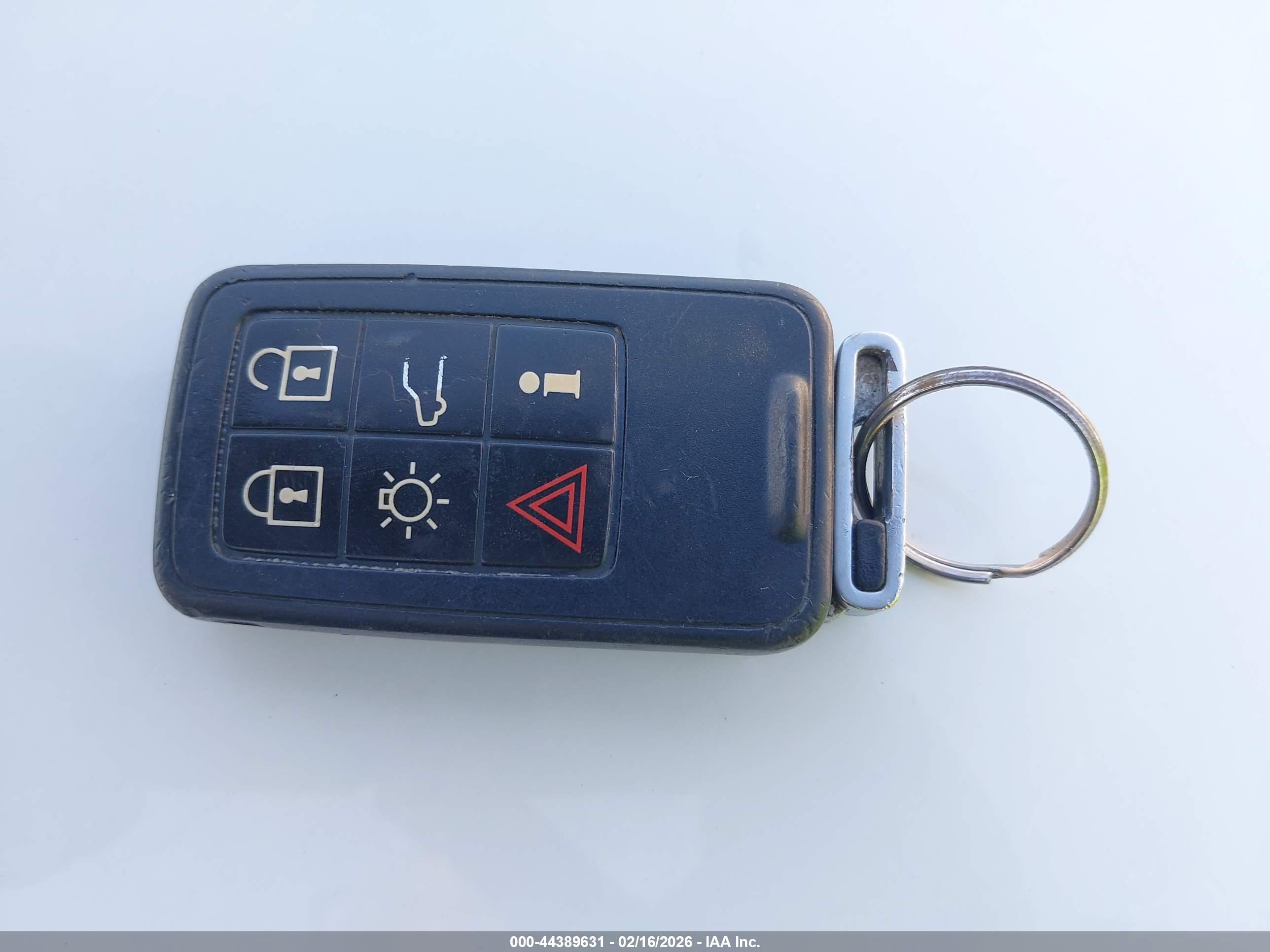 VOLVO S60 image 11