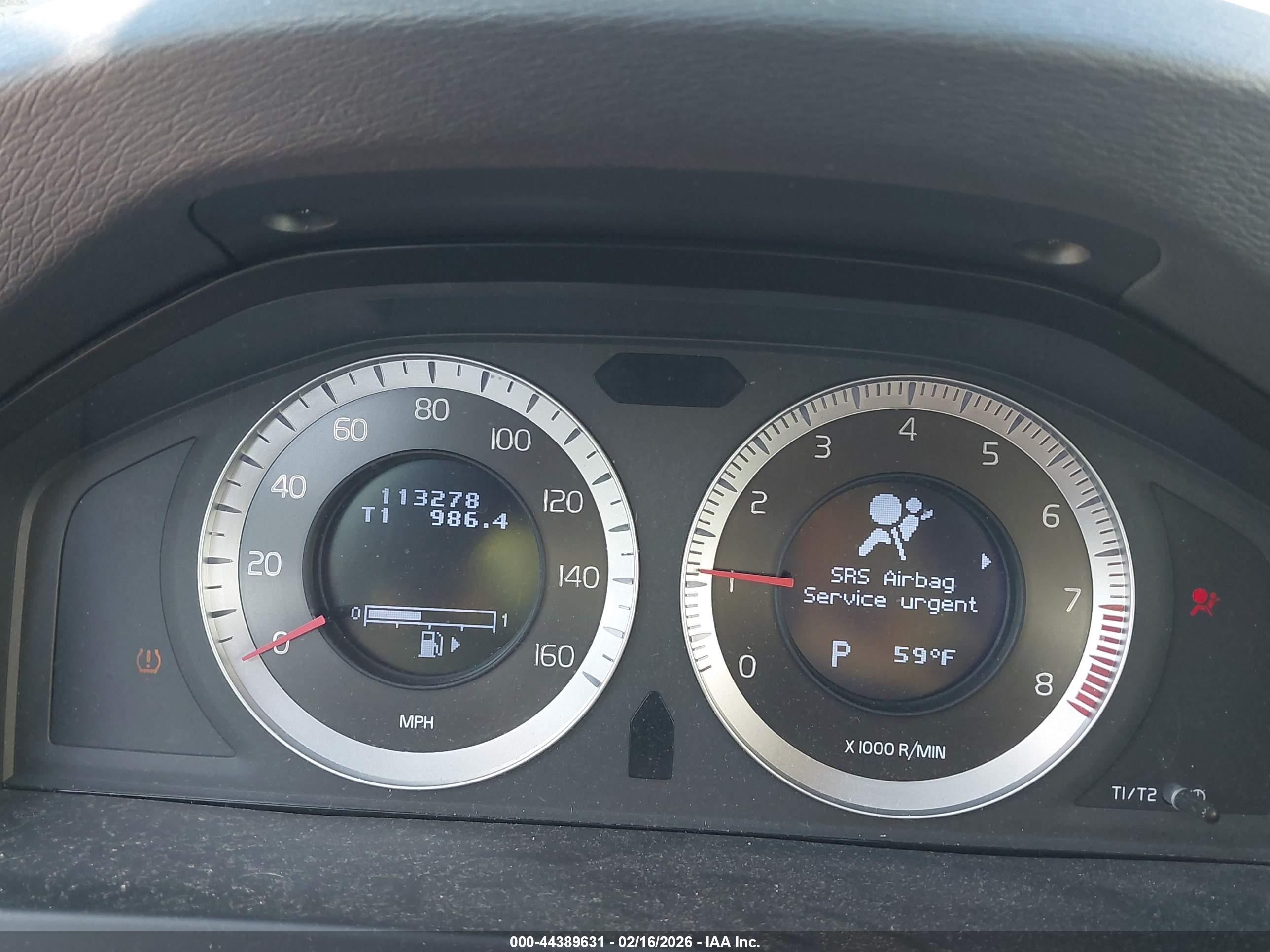 VOLVO S60 image 7
