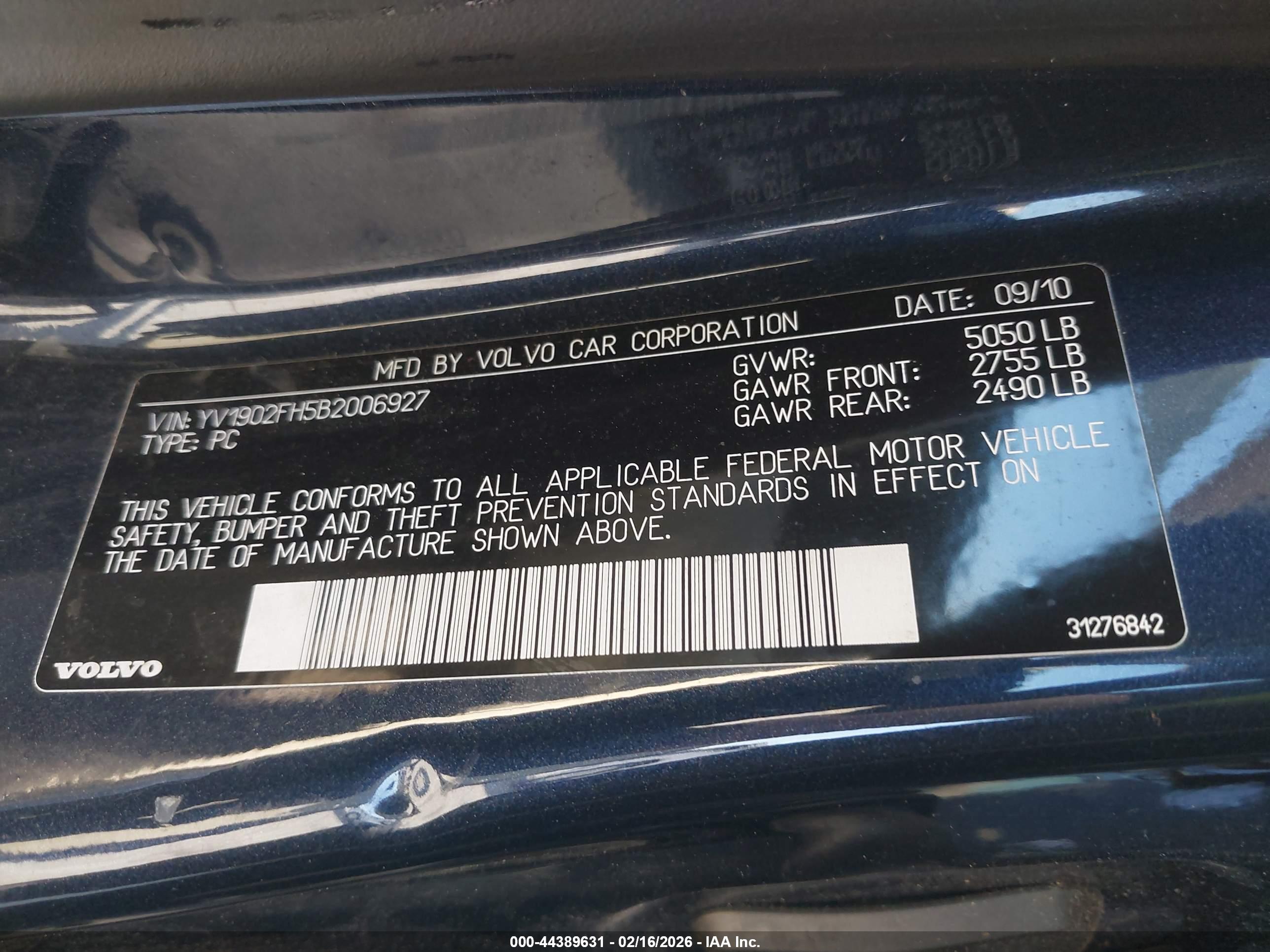 VOLVO S60 image 9