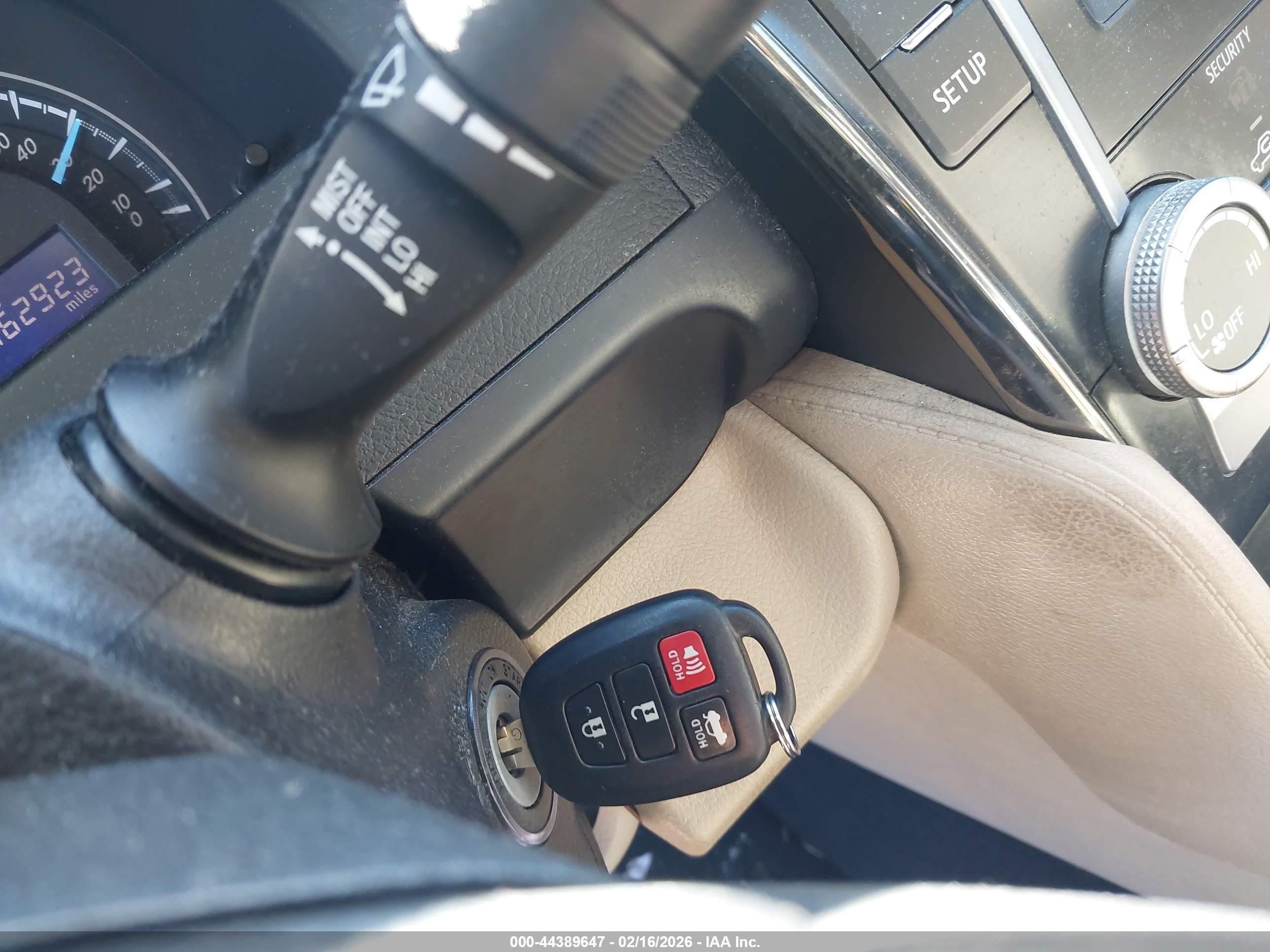 TOYOTA CAMRY image 11