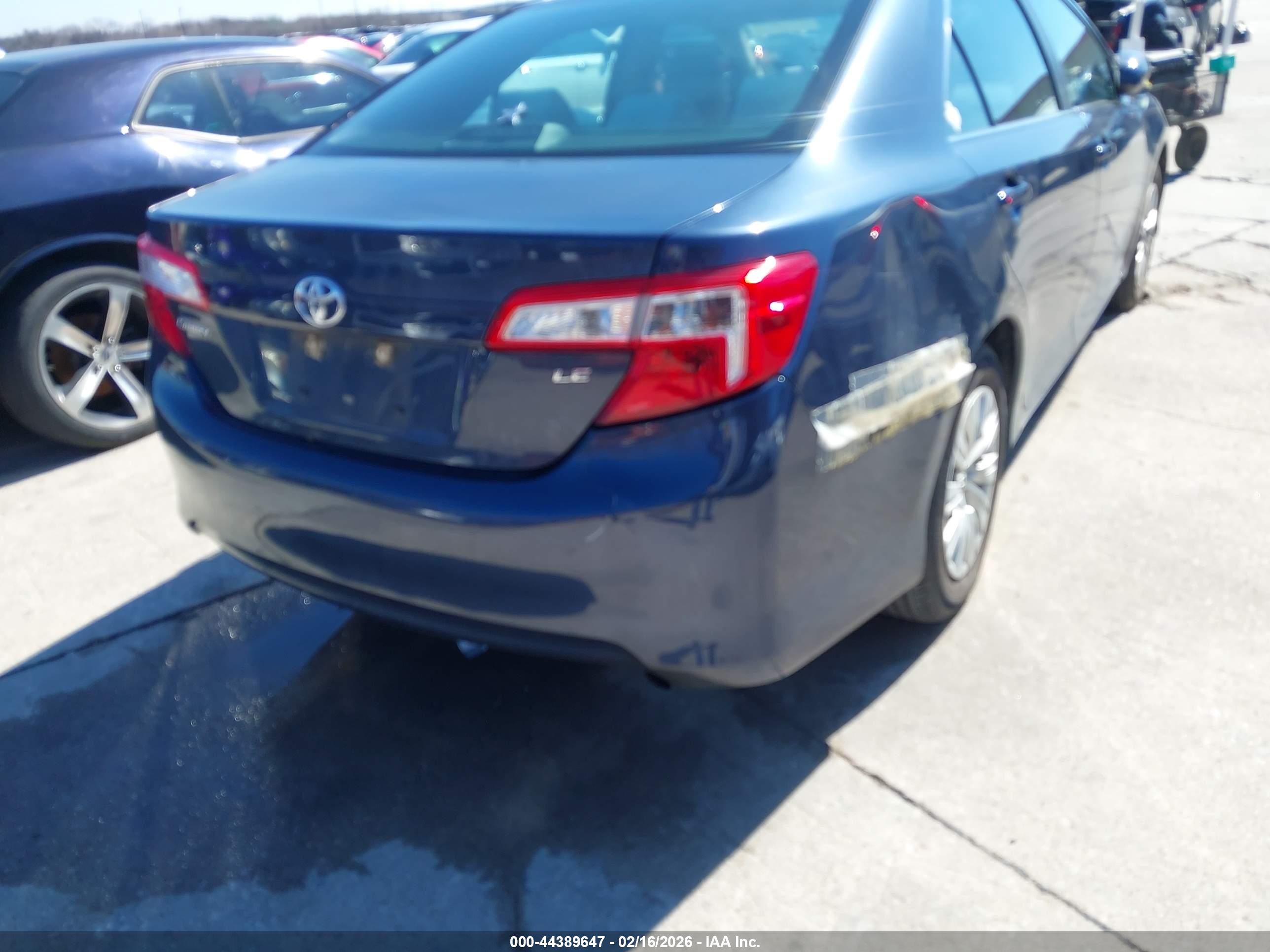 TOYOTA CAMRY image 6