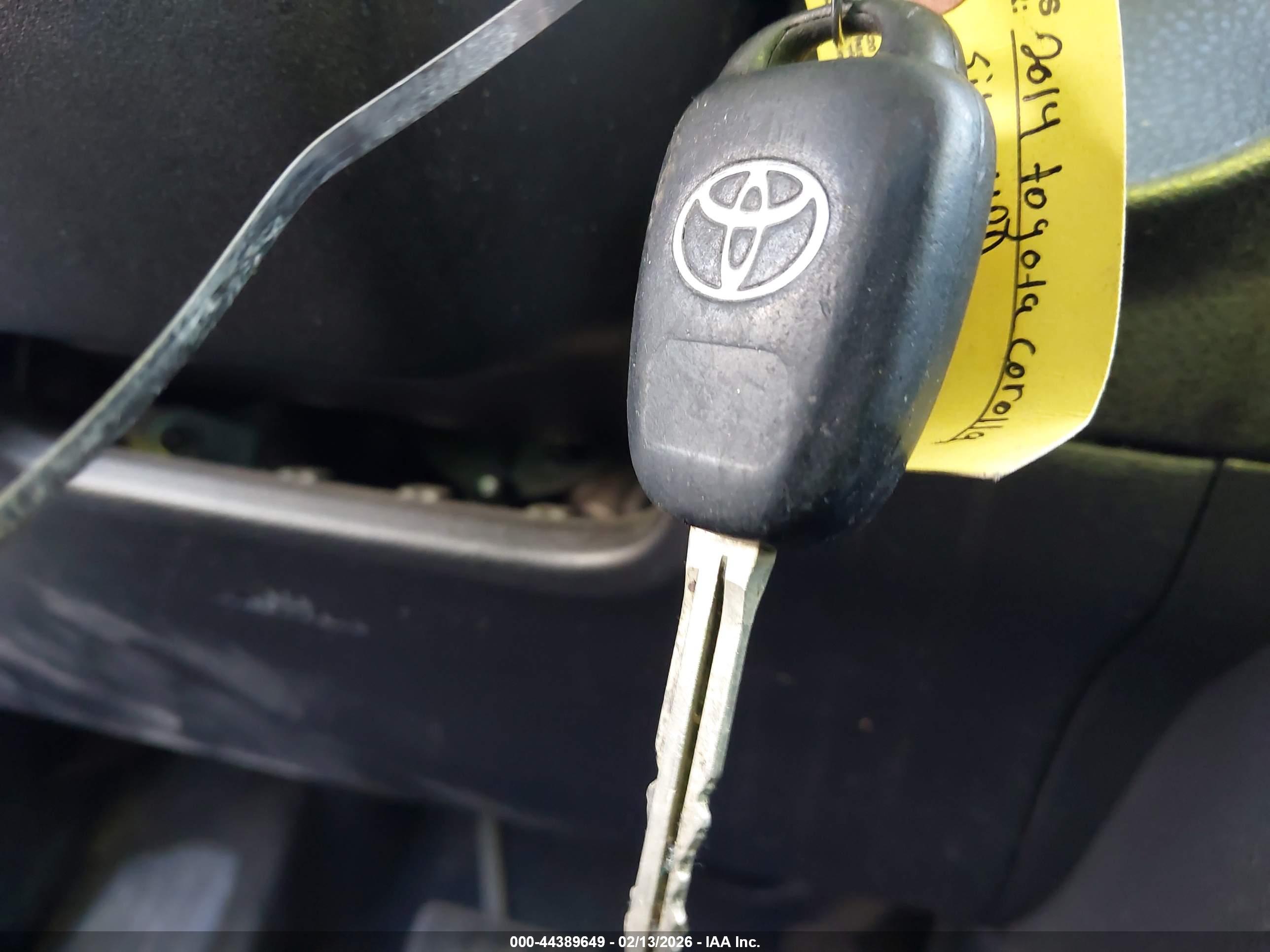 TOYOTA COROLLA image 11