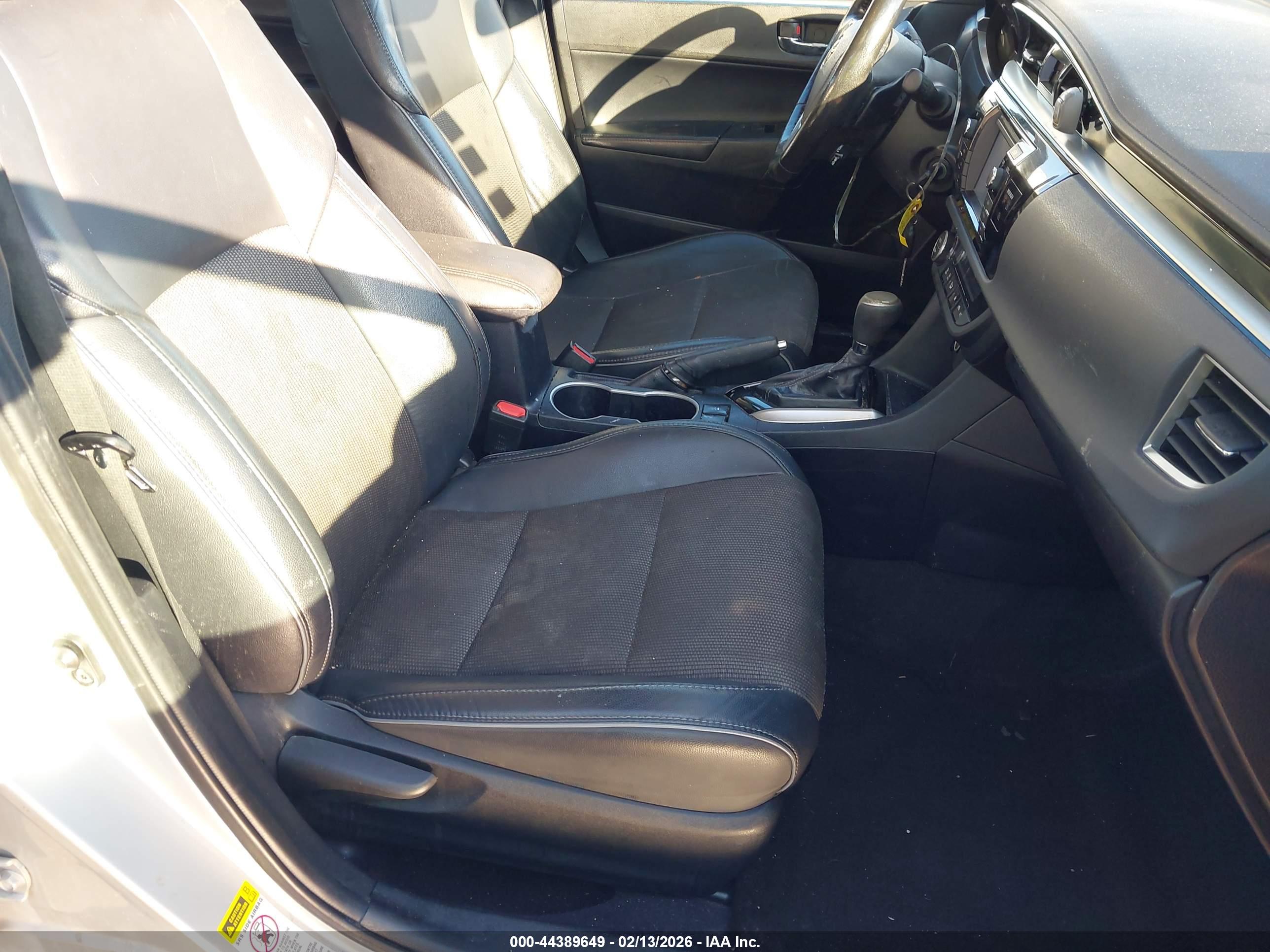 TOYOTA COROLLA image 5
