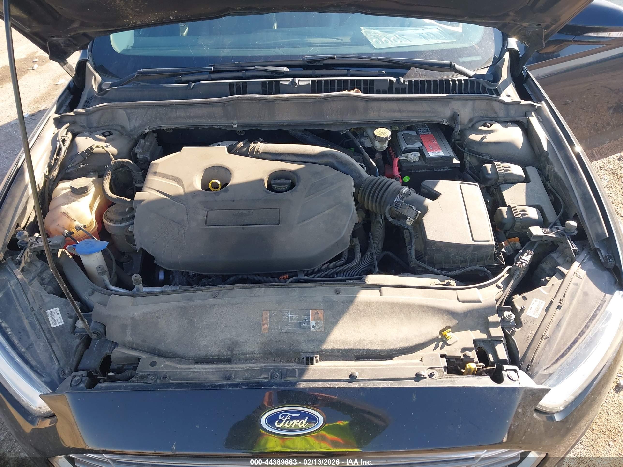FORD FUSION image 10