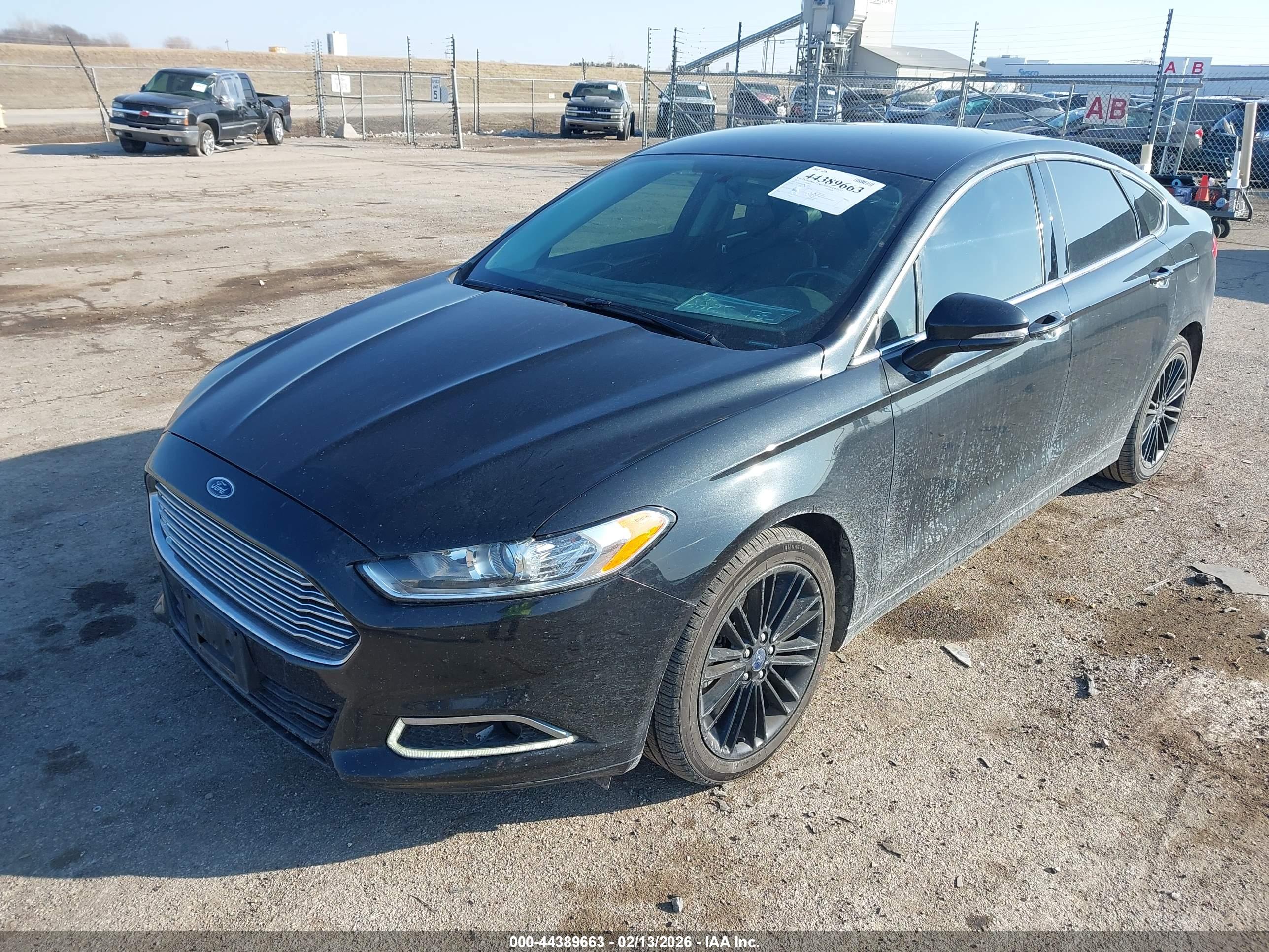 FORD FUSION image 2