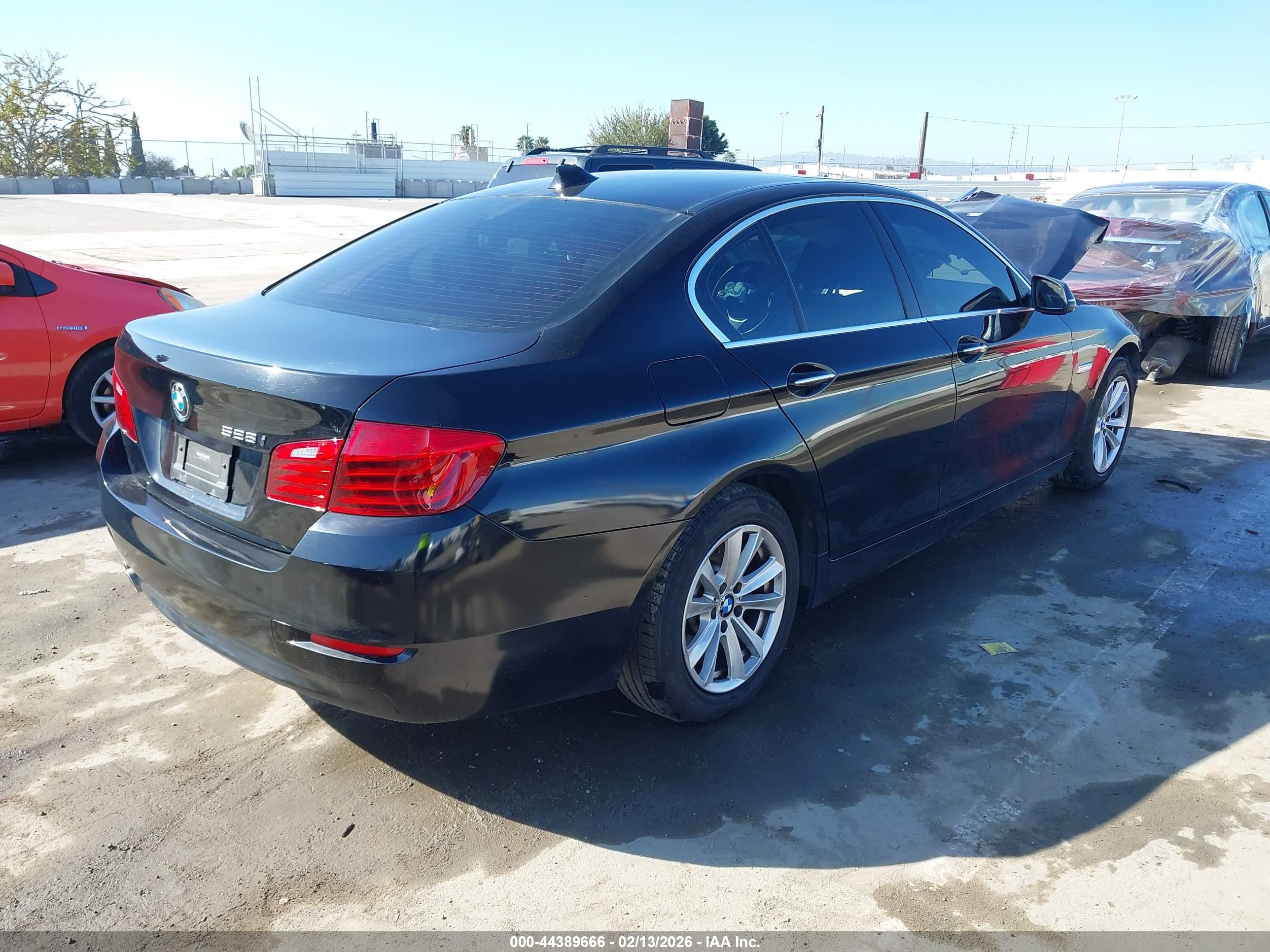 BMW 528I image 4