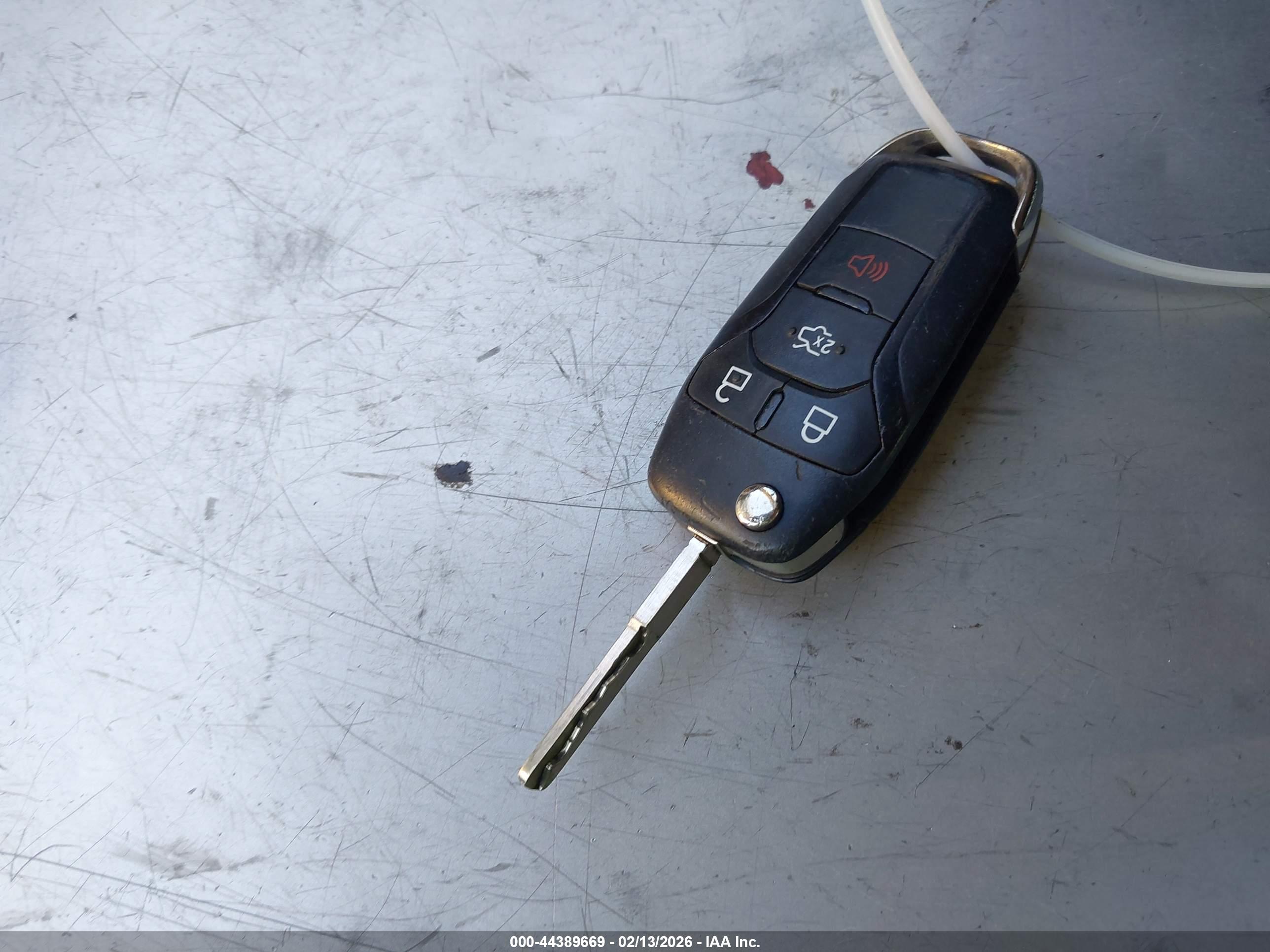 FORD FUSION image 11