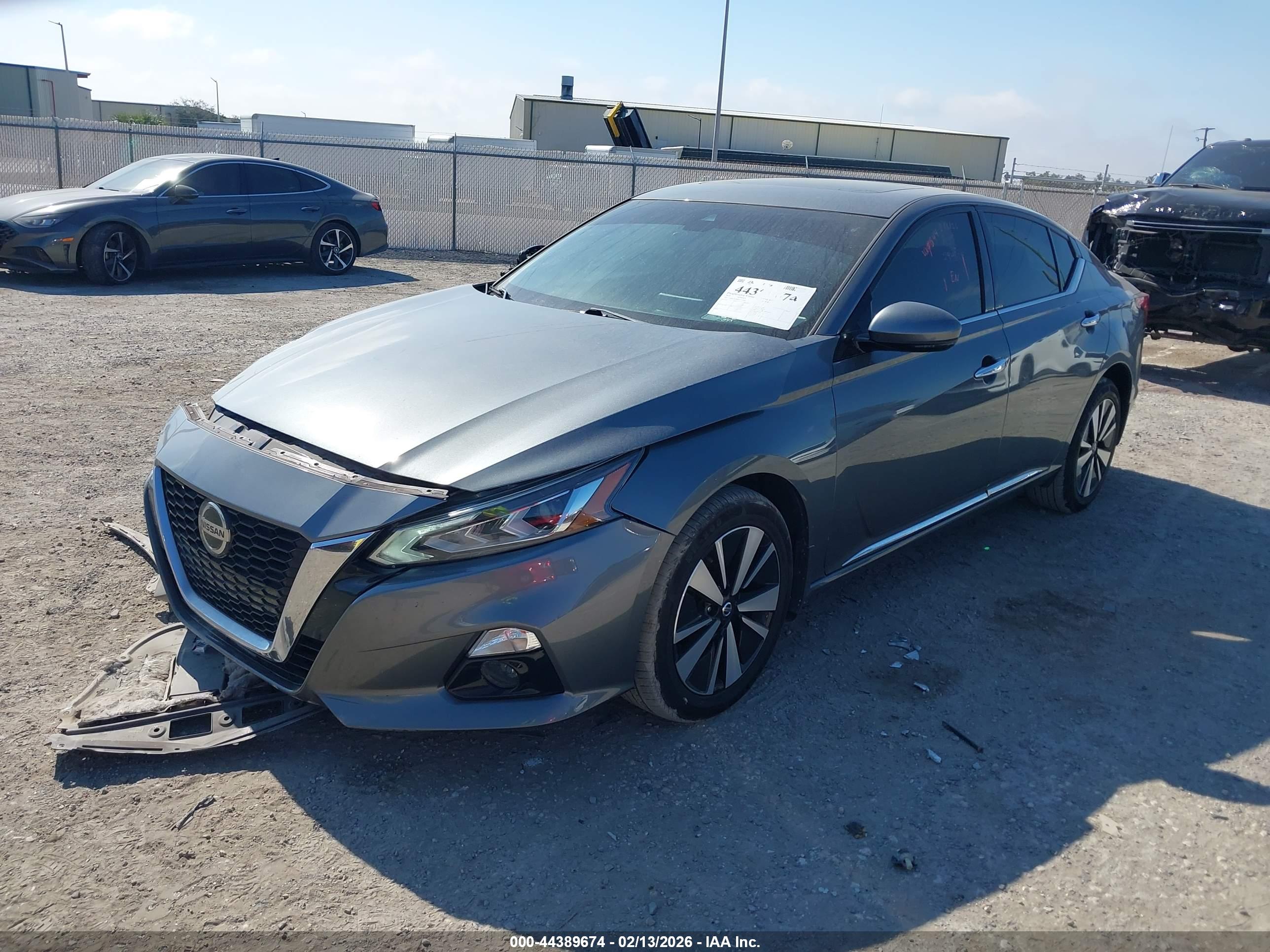 NISSAN ALTIMA image 2