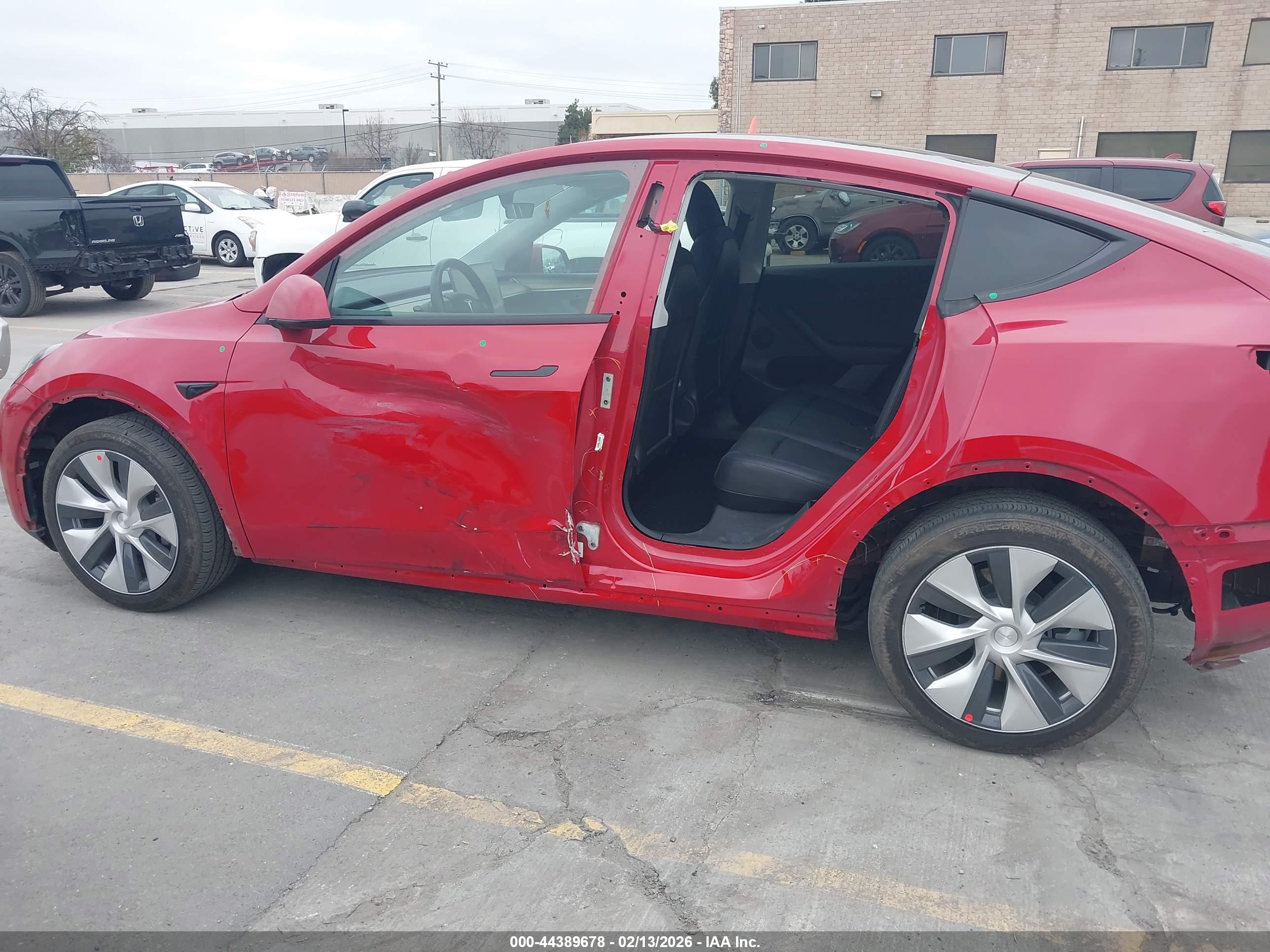 TESLA MODEL image 6