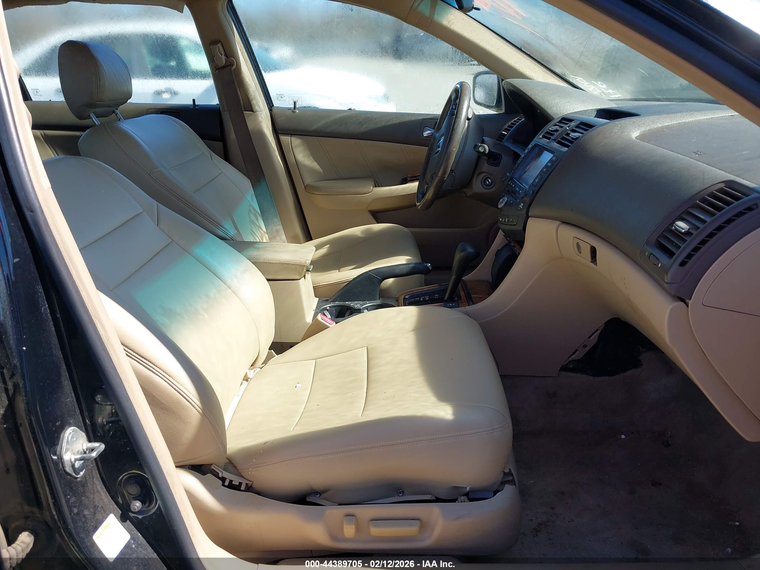 HONDA ACCORD image 5