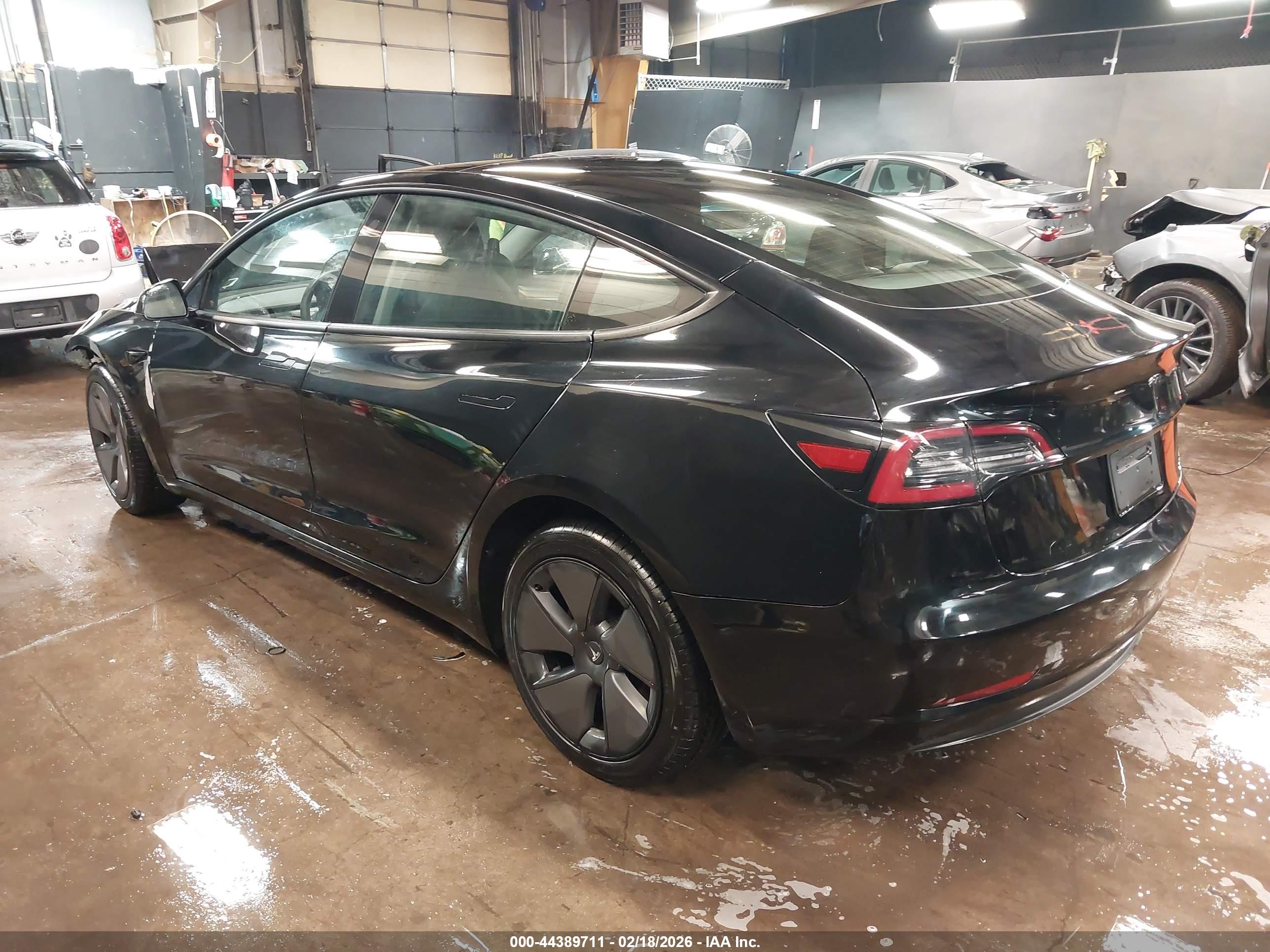 TESLA MODEL image 3