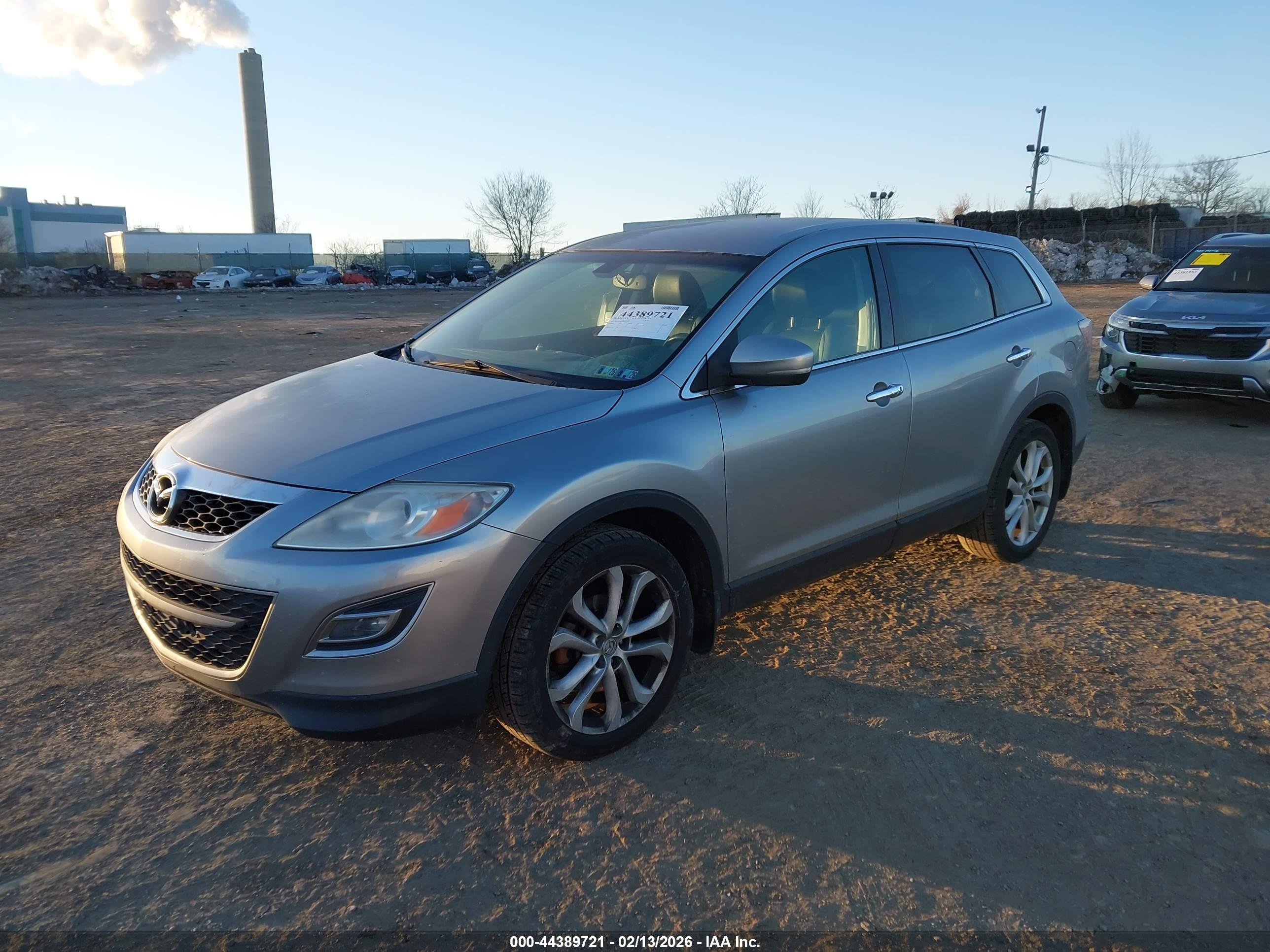 MAZDA CX-9 image 2
