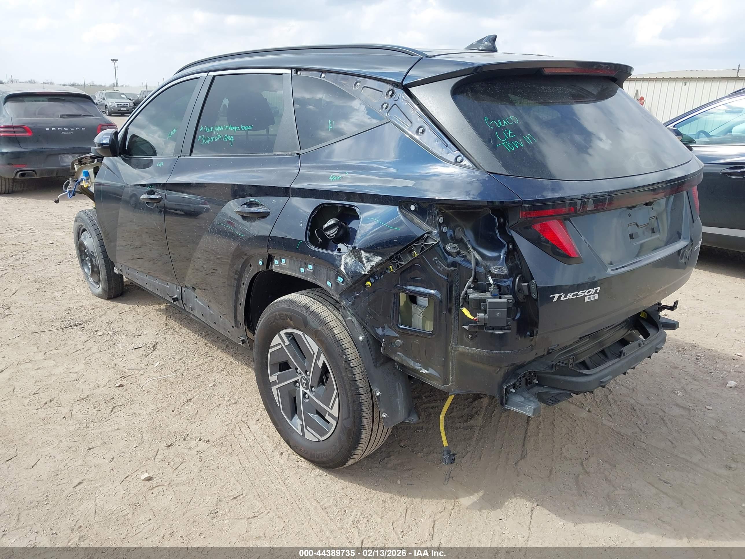 HYUNDAI TUCSON image 3