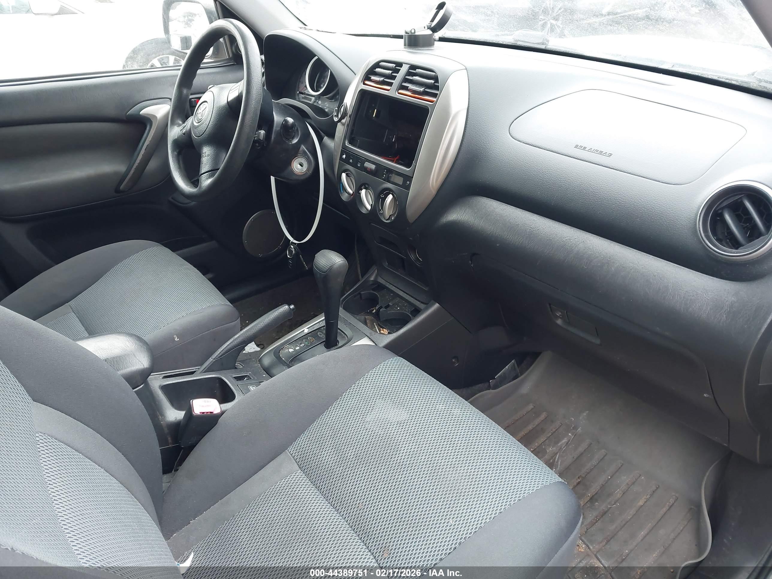 TOYOTA RAV4 image 5