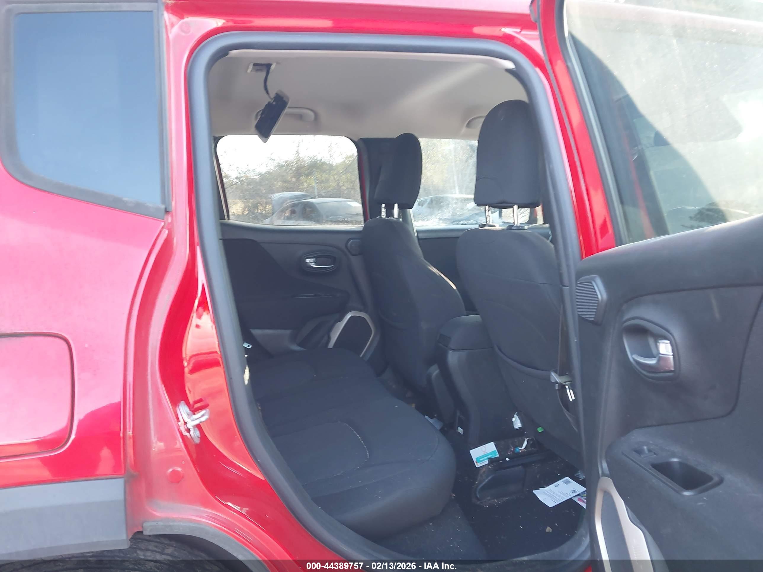 JEEP RENEGADE image 8